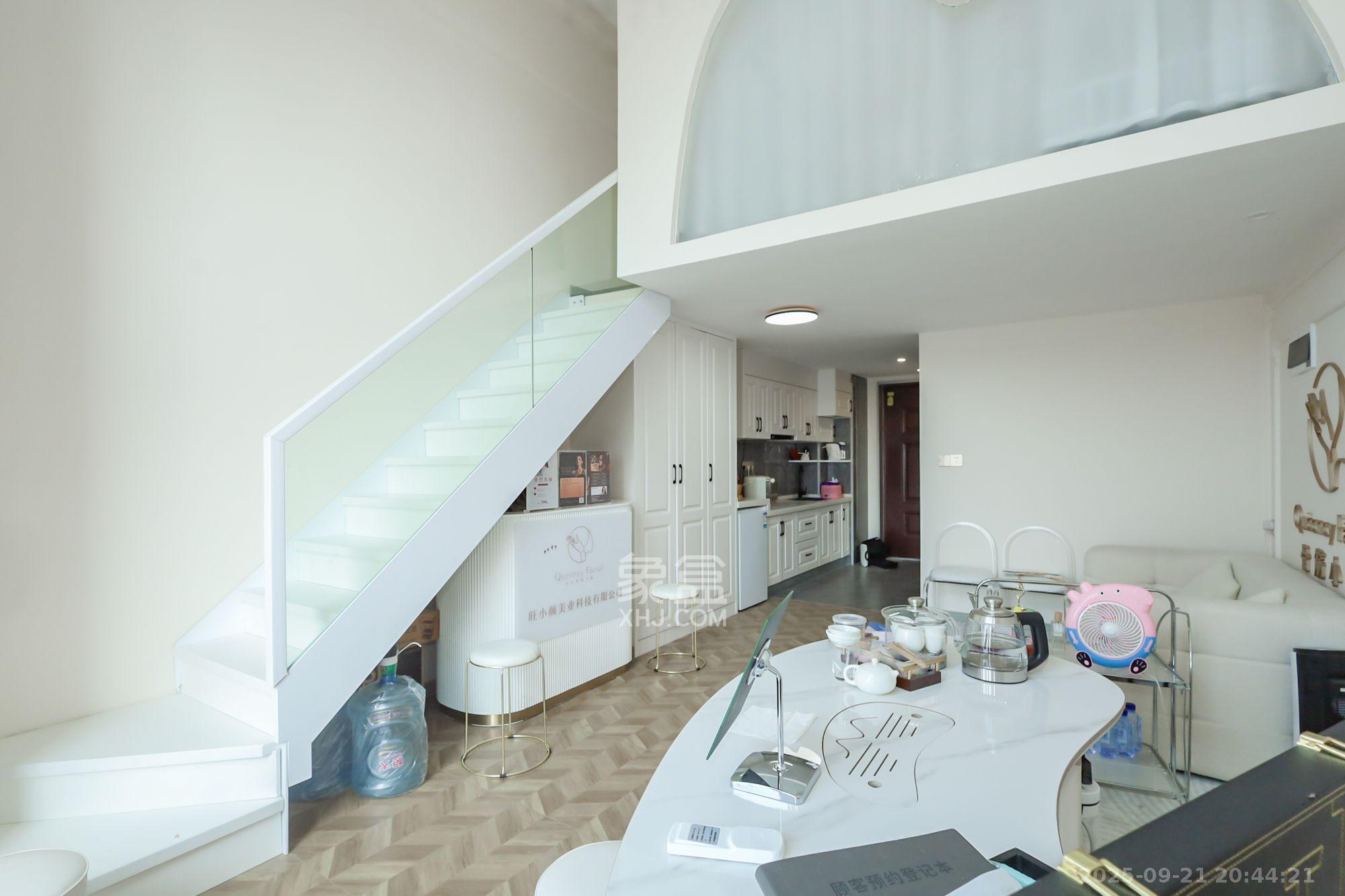 启迪协信中心 2室1厅1卫 2700.0元/月 启迪协信中心 2室1厅1卫 2700.0元/月室内图