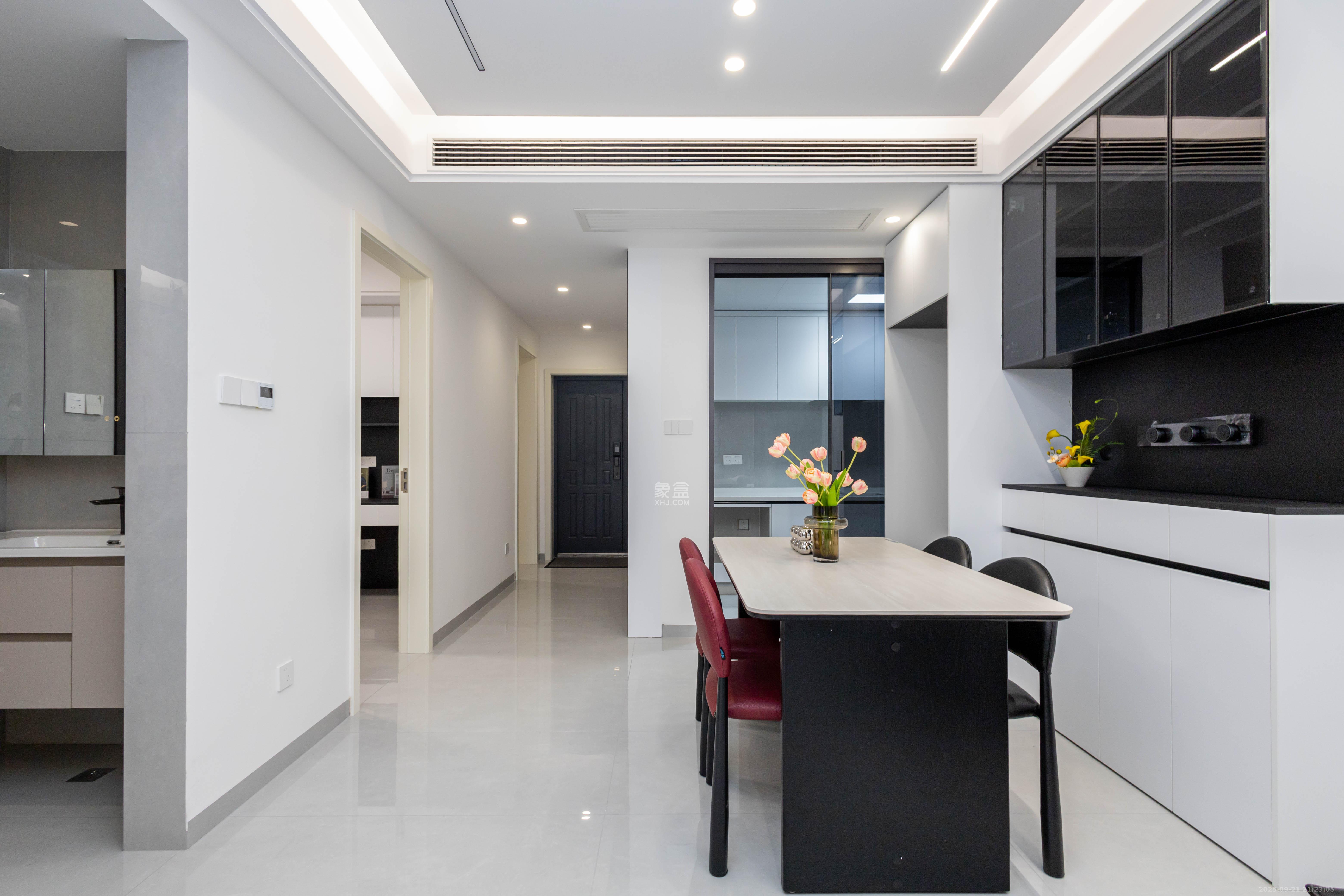 中交中央公园D4区 3室2厅1卫 108.0万 中交中央公园D4区 3室2厅1卫 108.0万客厅