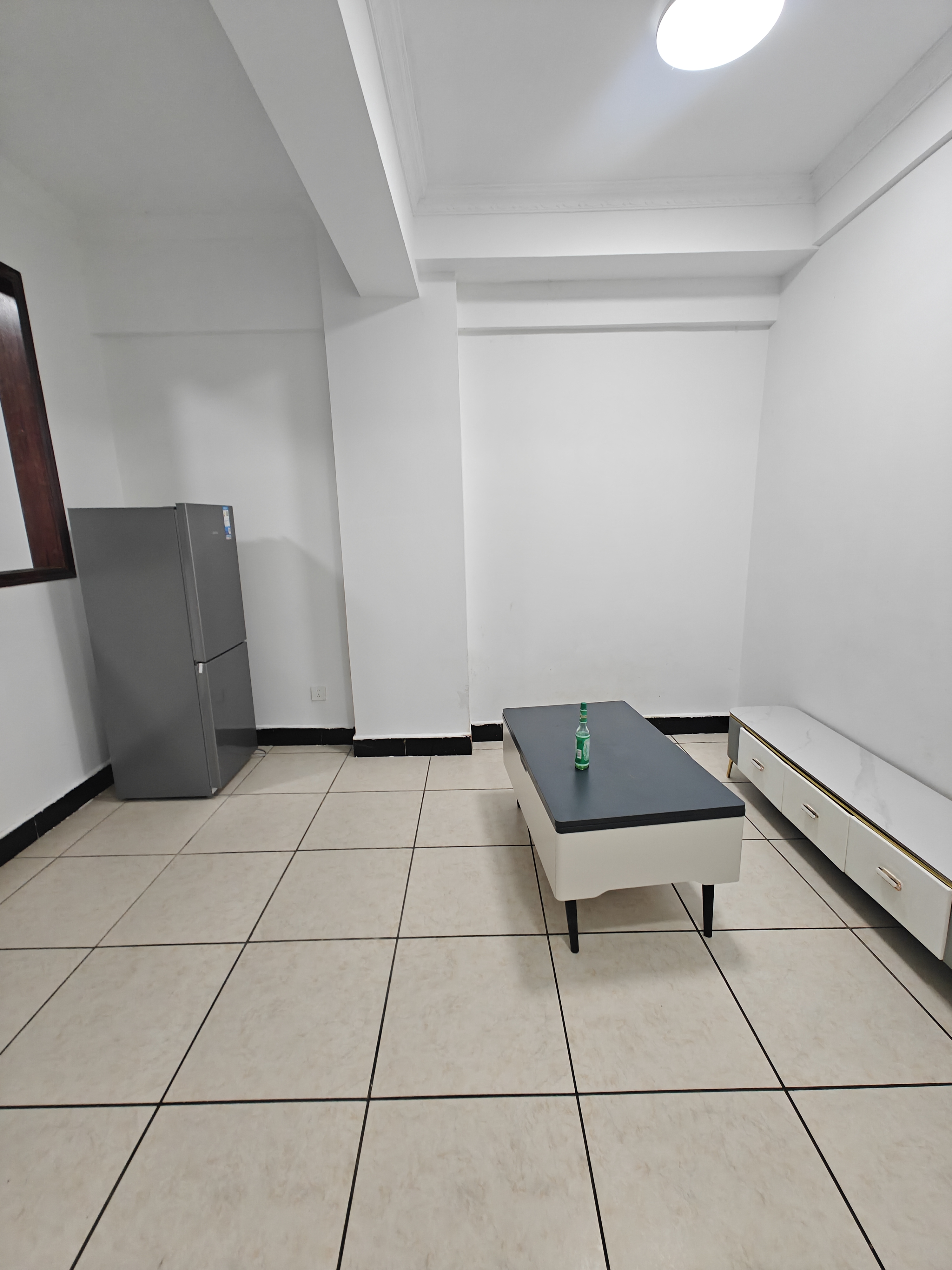 飞龙公寓 1室1厅1卫 1600.0元/月 飞龙公寓 1室1厅1卫 1600.0元/月室内图