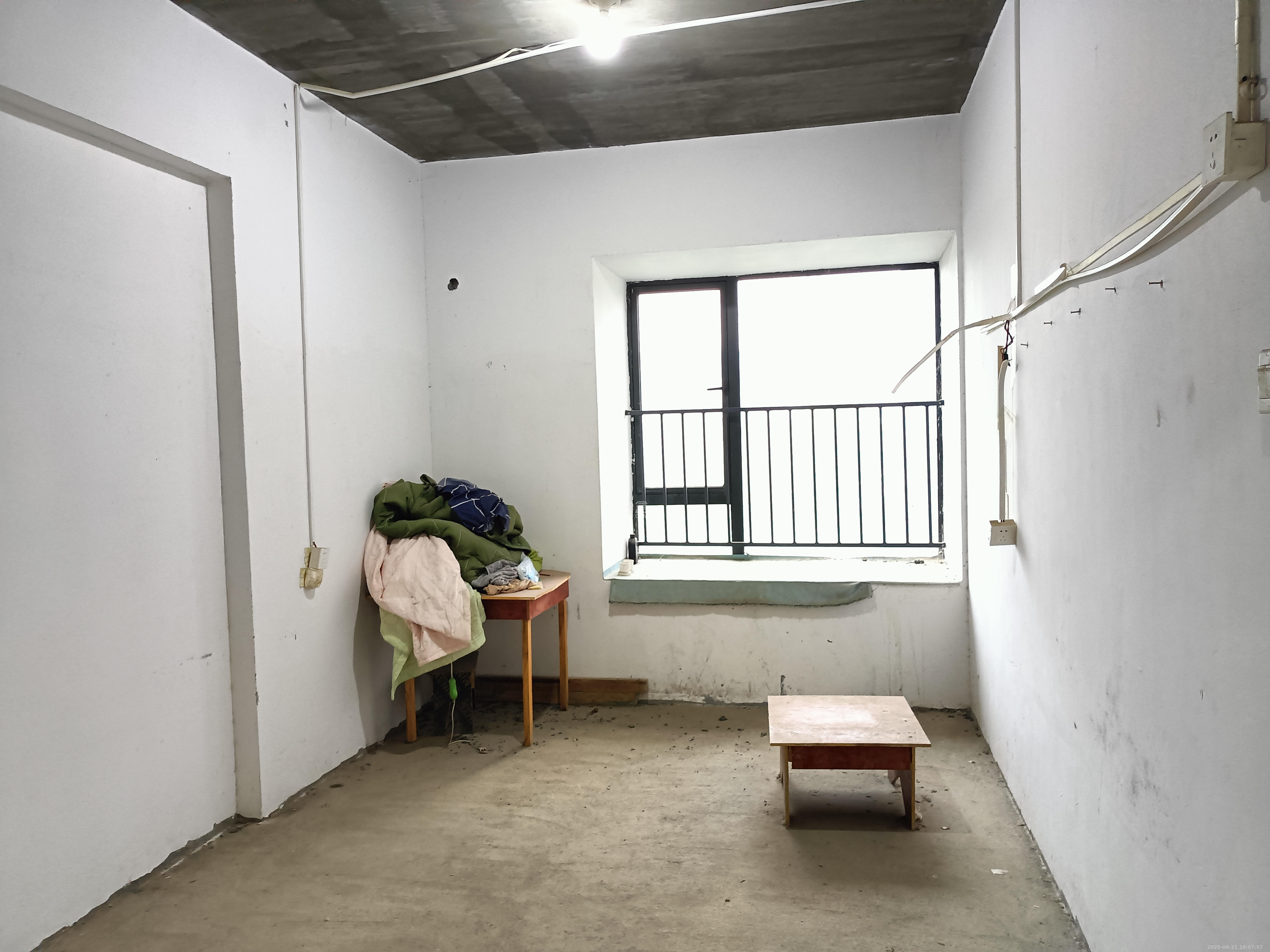 凯尔花缇紫郡  4室2厅2卫   1200.00元/月室内图