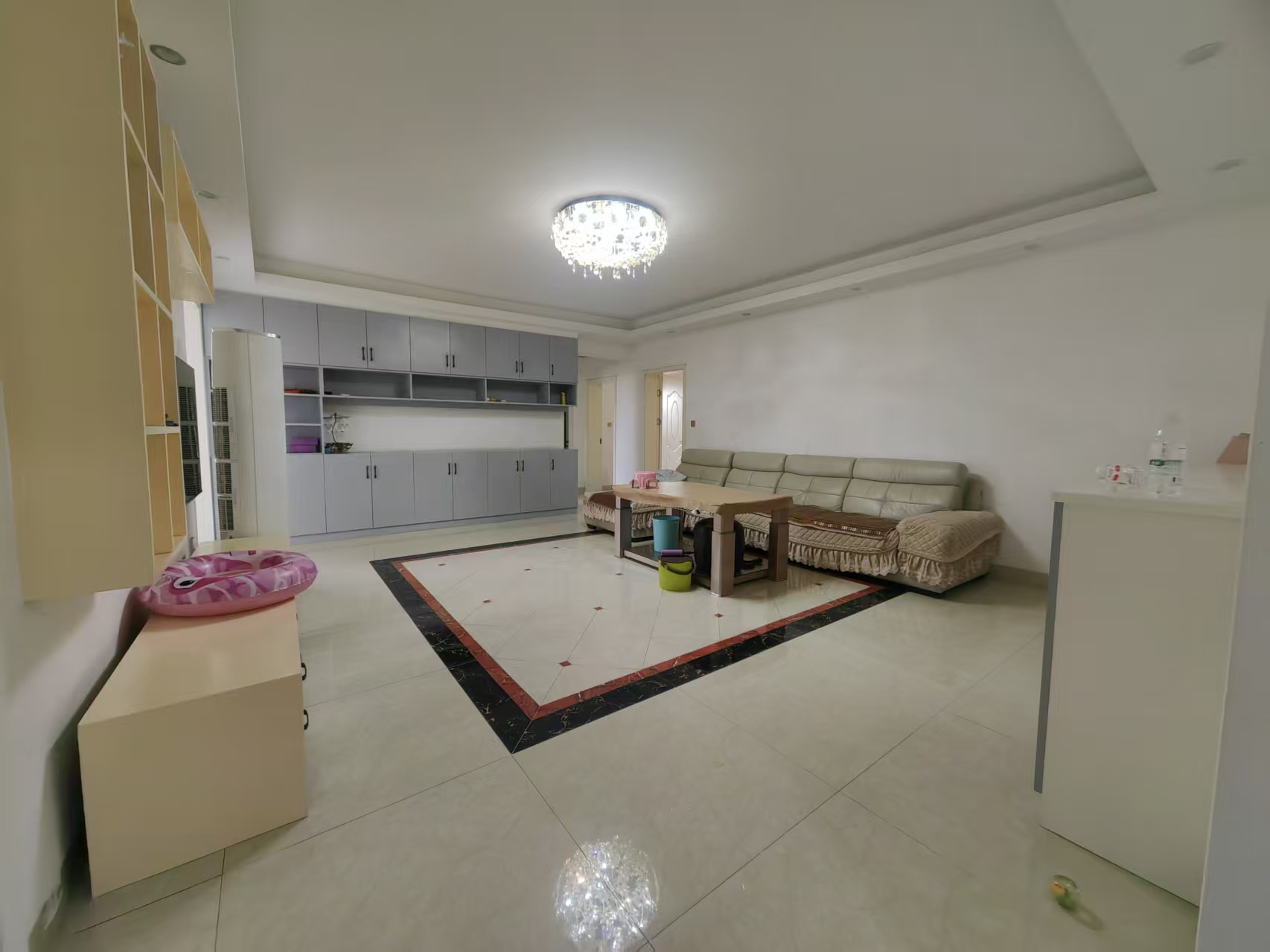 宏泰阳光家园 3室1厅2卫 1700.0元/月 宏泰阳光家园 3室1厅2卫 1700.0元/月室内图