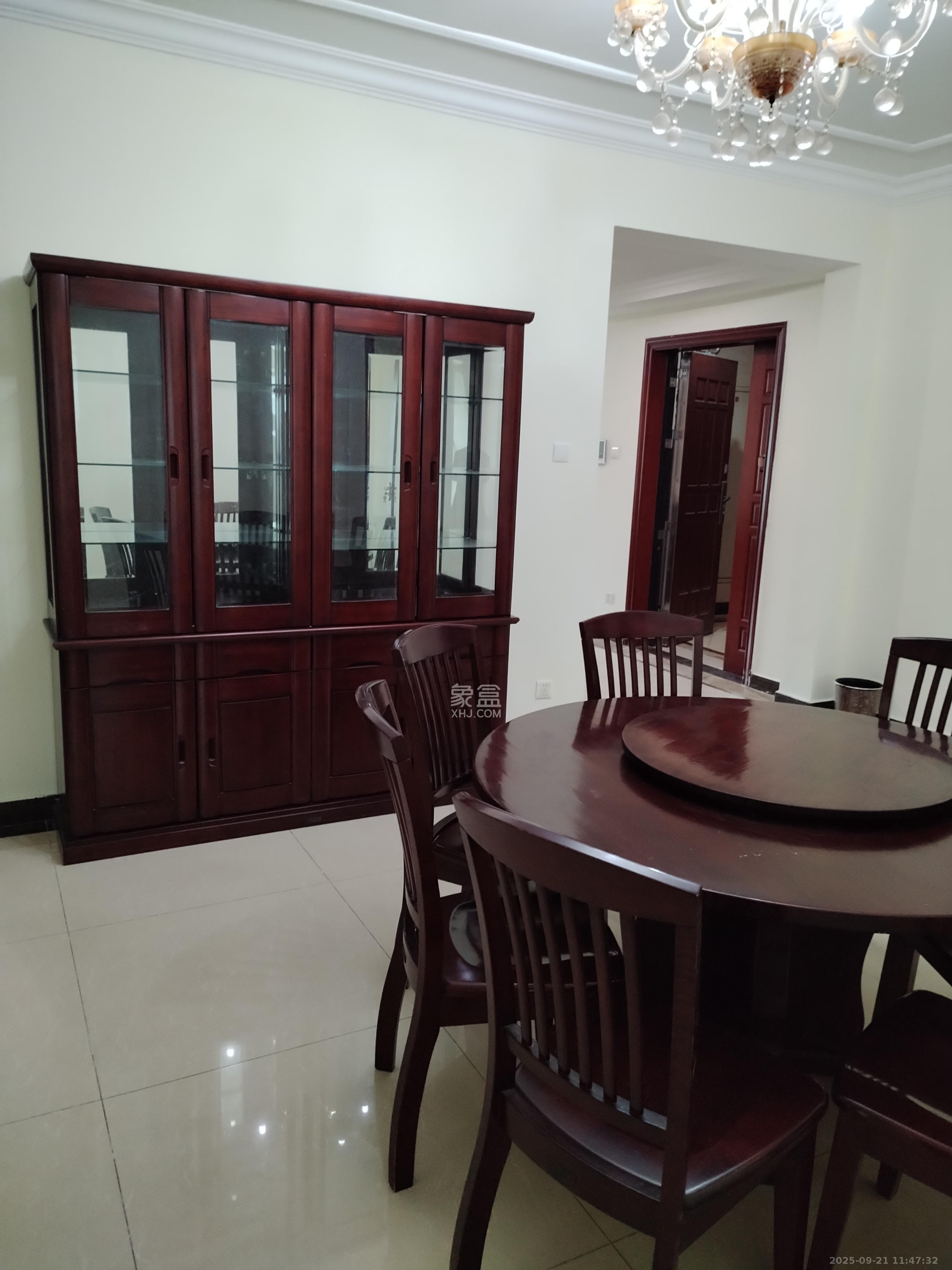 恒大华府  4室2厅2卫    4600.0元/月室内图