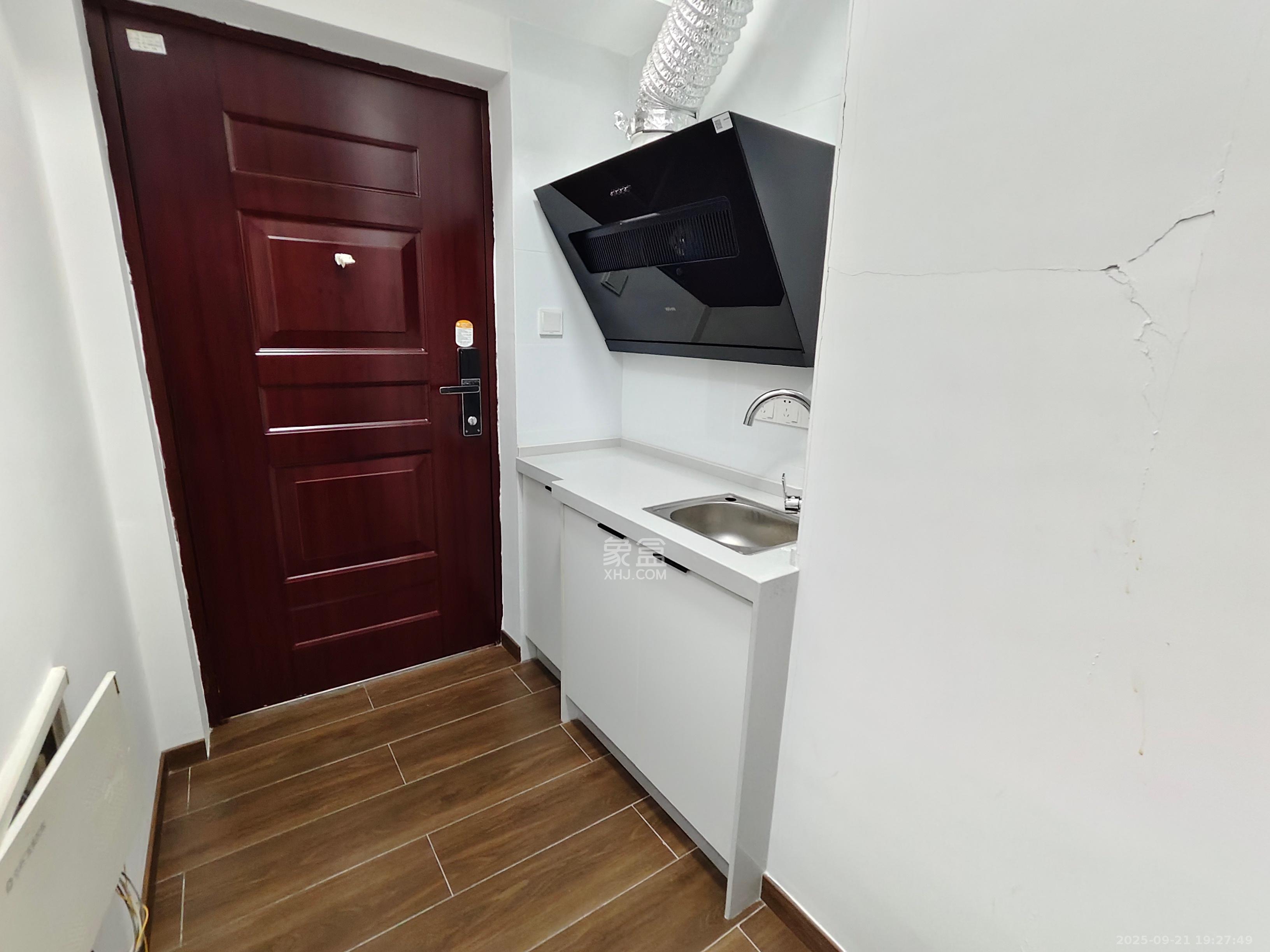 保利天禧EF区 1室1厅1卫 2300.0元/月 保利天禧EF区 1室1厅1卫 2300.0元/月室内图