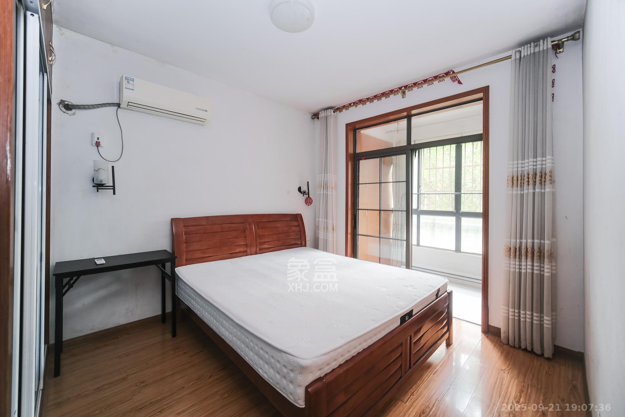 好望谷  3室2厅1卫    42.0万卧室