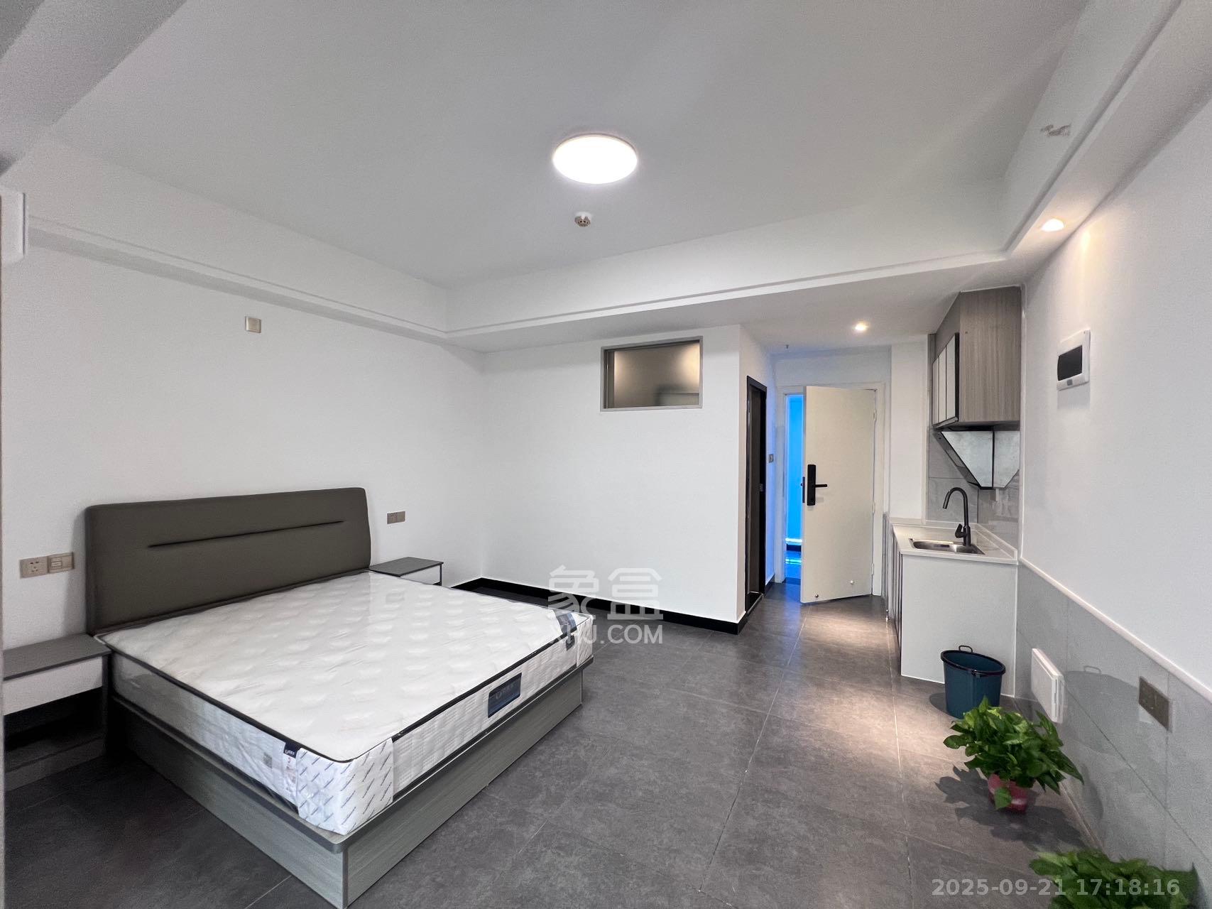 裕天国际商汇中心 1室1厅1卫 1500.0元/月 裕天国际商汇中心 1室1厅1卫 1500.0元/月室内图