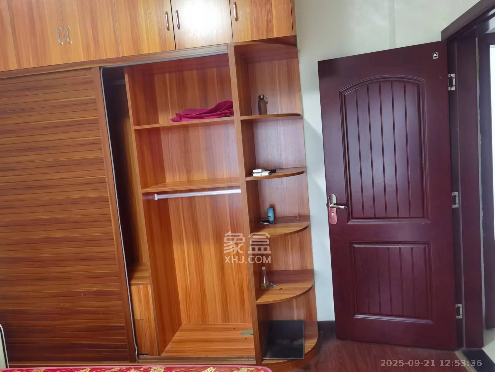 山水印象(愿景想山) 3室2厅1卫 1300.0元/月 山水印象(愿景想山) 3室2厅1卫 1300.0元/月室内图