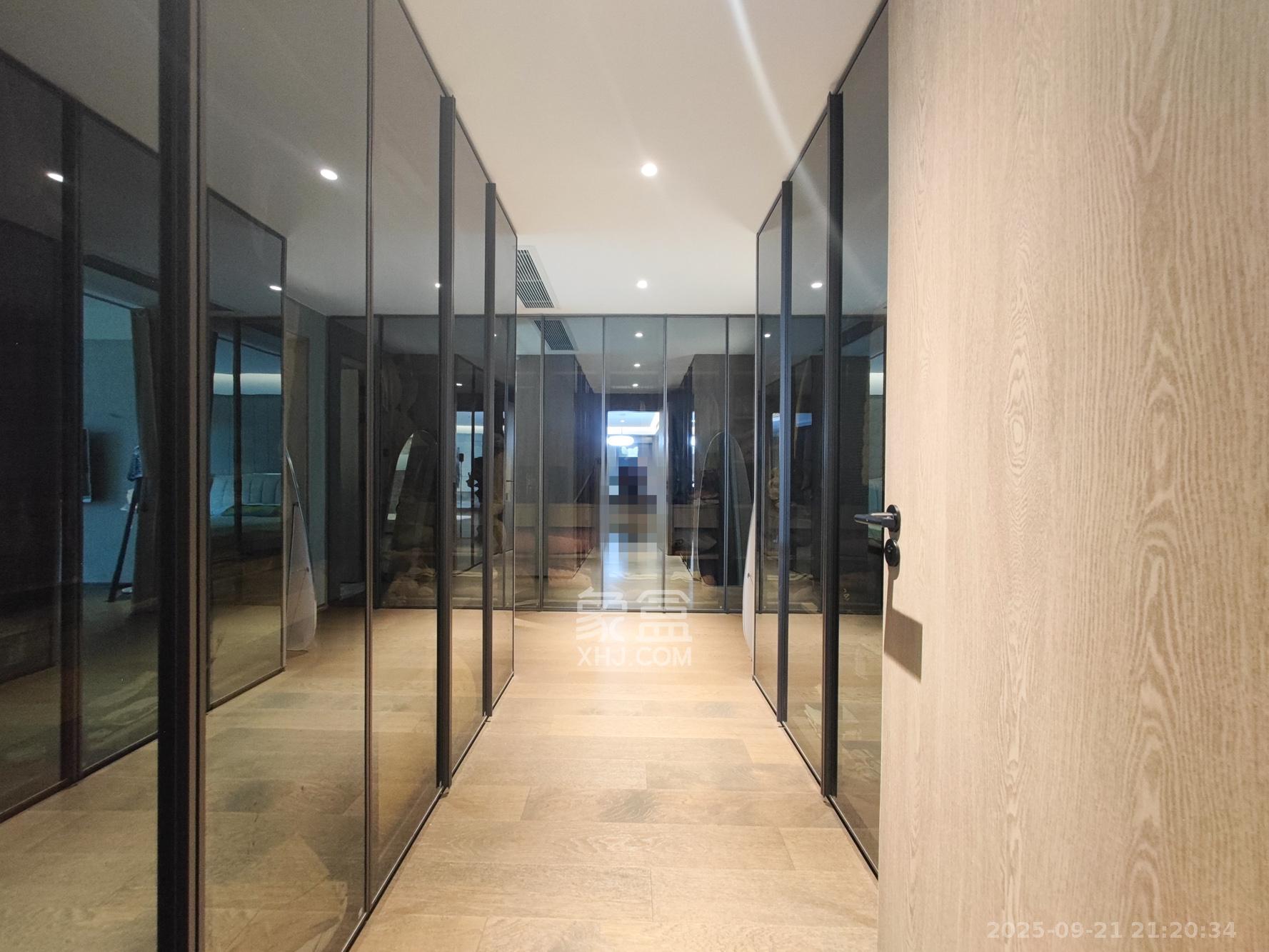 印湘山  4室2厅2卫    318.0万其他