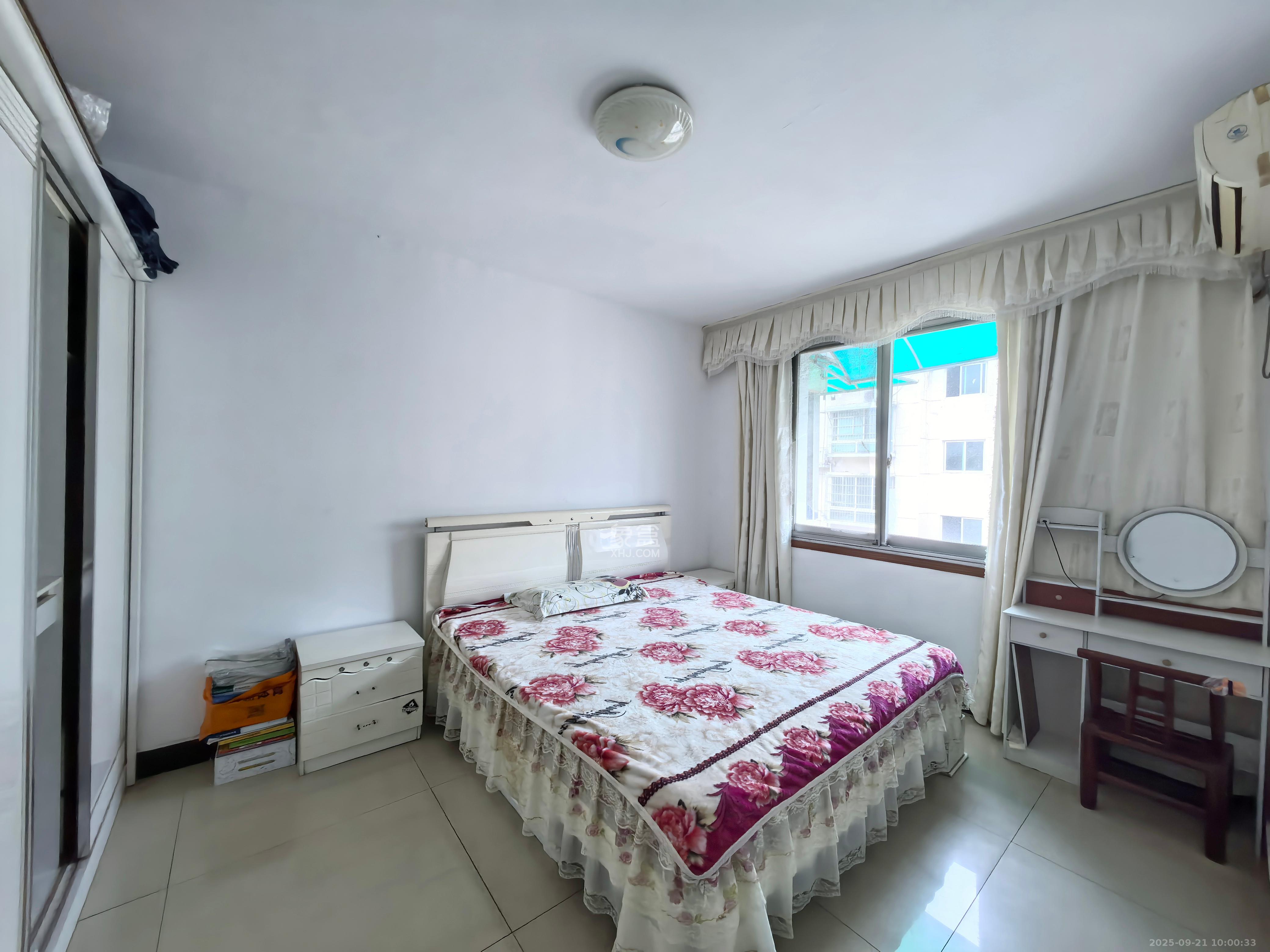 咸嘉花园  3室2厅2卫    1500.0元/月室内图