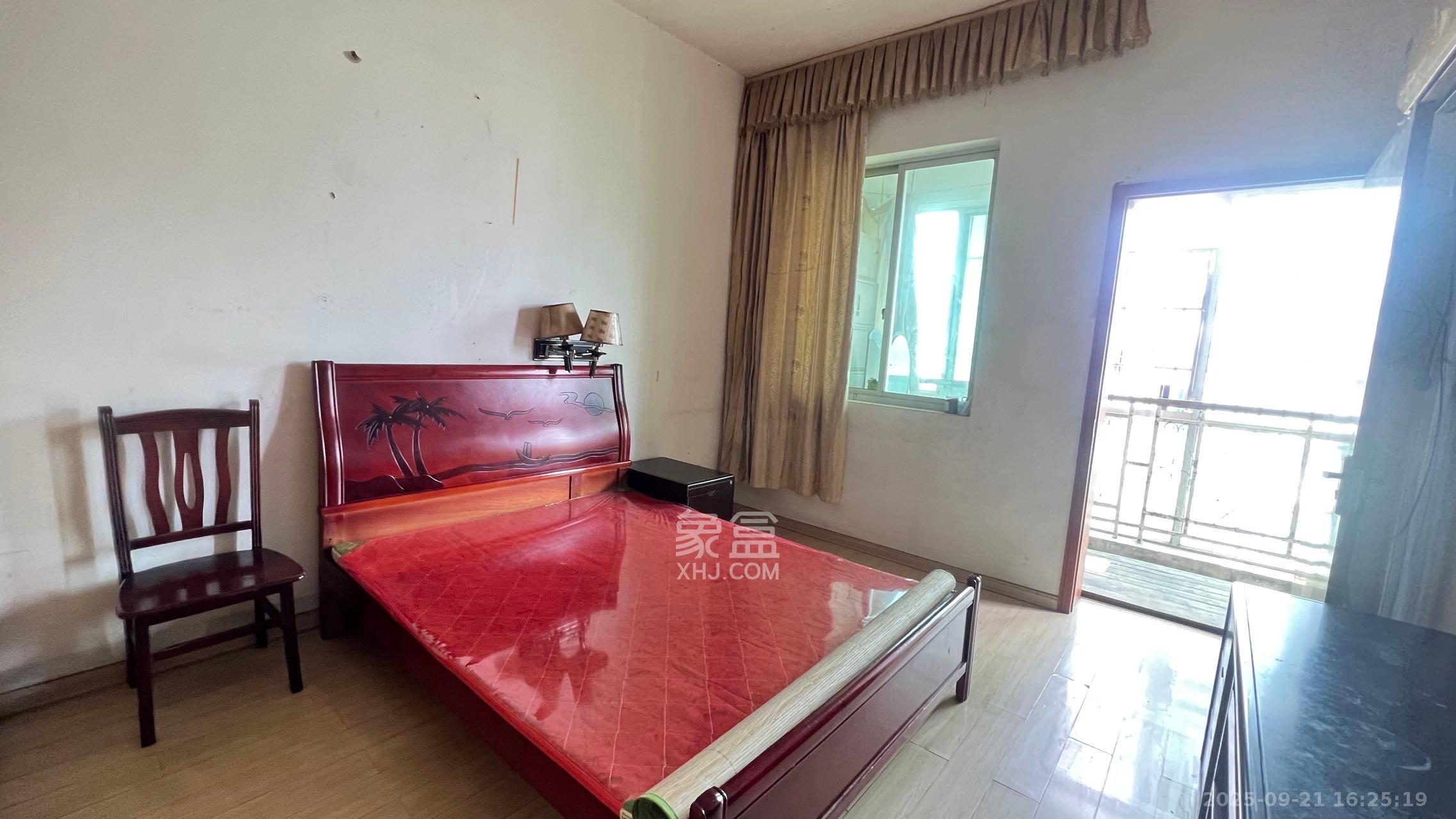 中南汽车世界  2室2厅1卫    1000.0元/月室内图