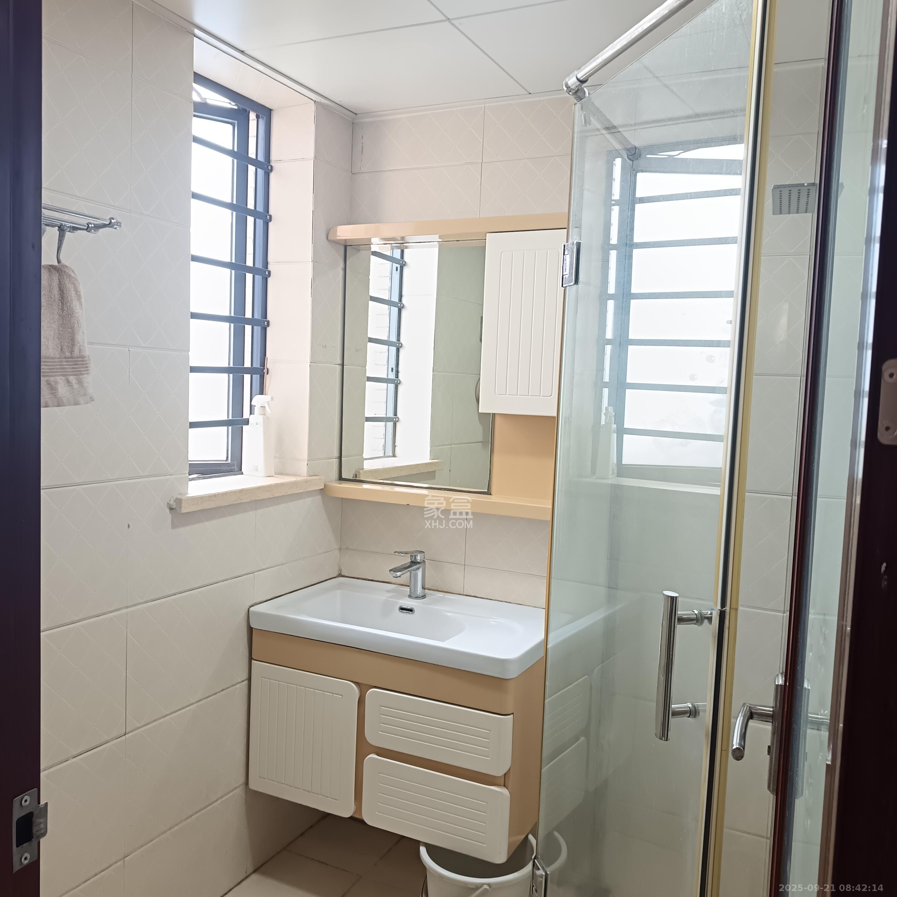 中国铁建国际城一期 3室2厅1卫 1600.0元/月 中国铁建国际城一期 3室2厅1卫 1600.0元/月室内图