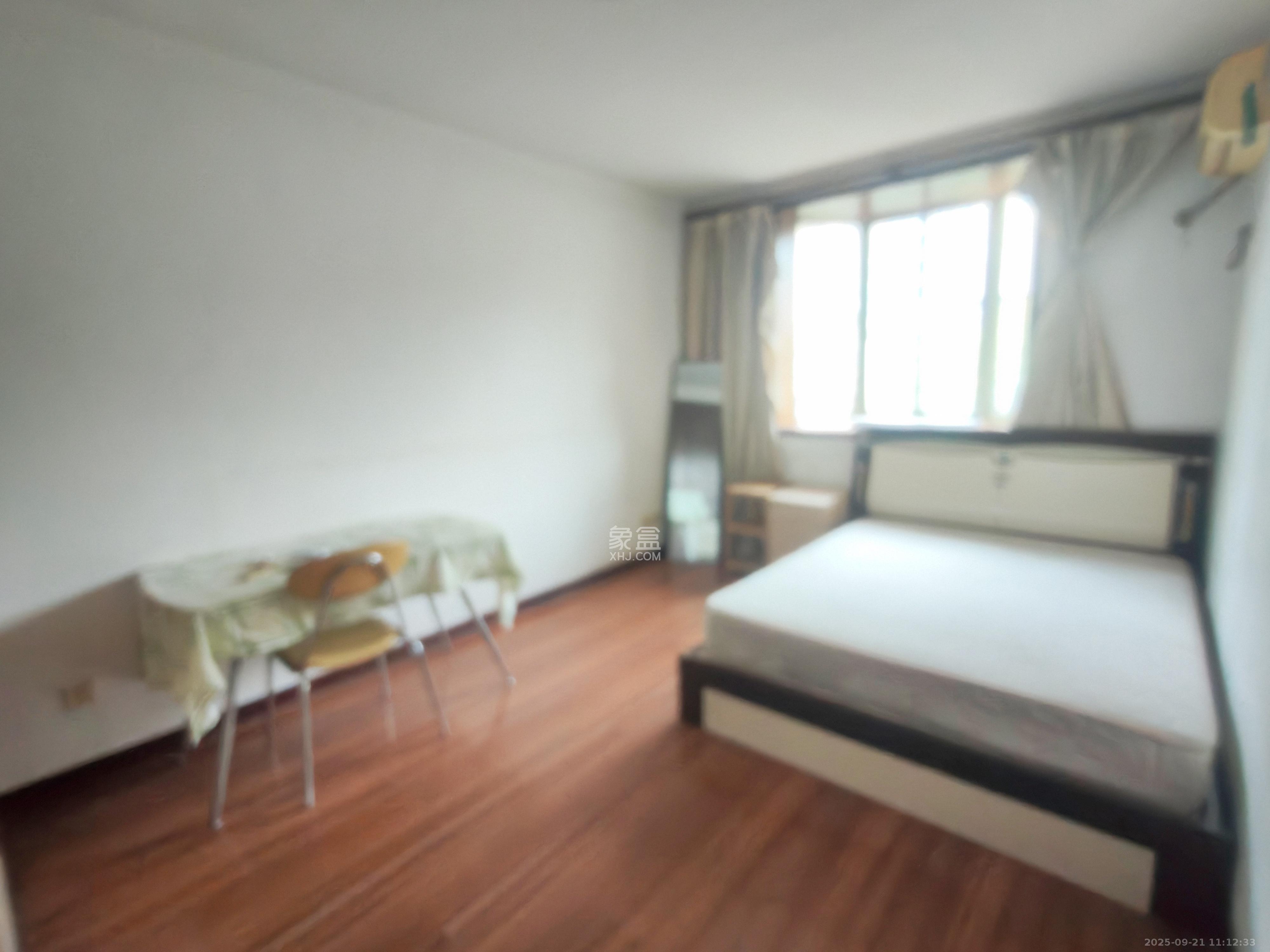 锦源小区 4室2厅2卫 1700.0元/月 锦源小区 4室2厅2卫 1700.0元/月室内图