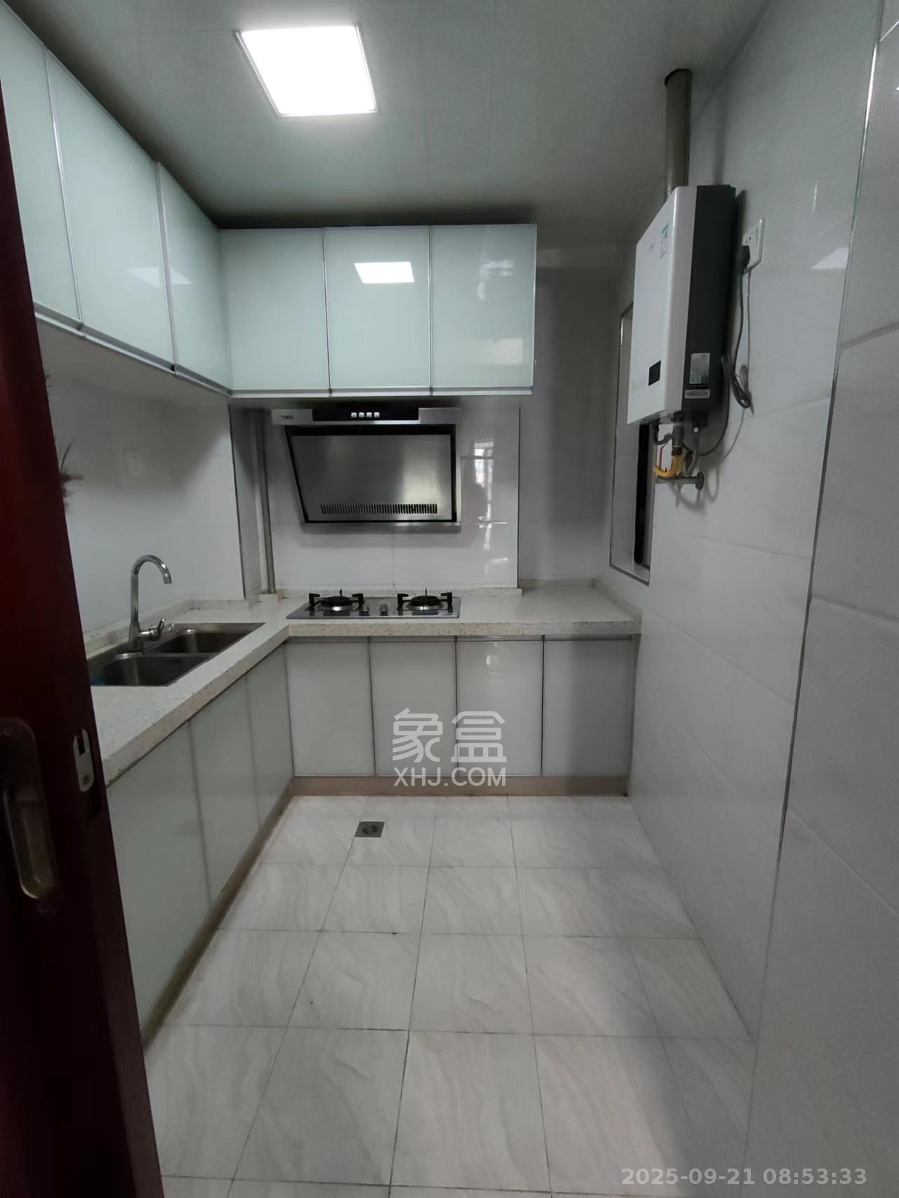 长房时代城  2室2厅1卫    2200.0元/月室内图