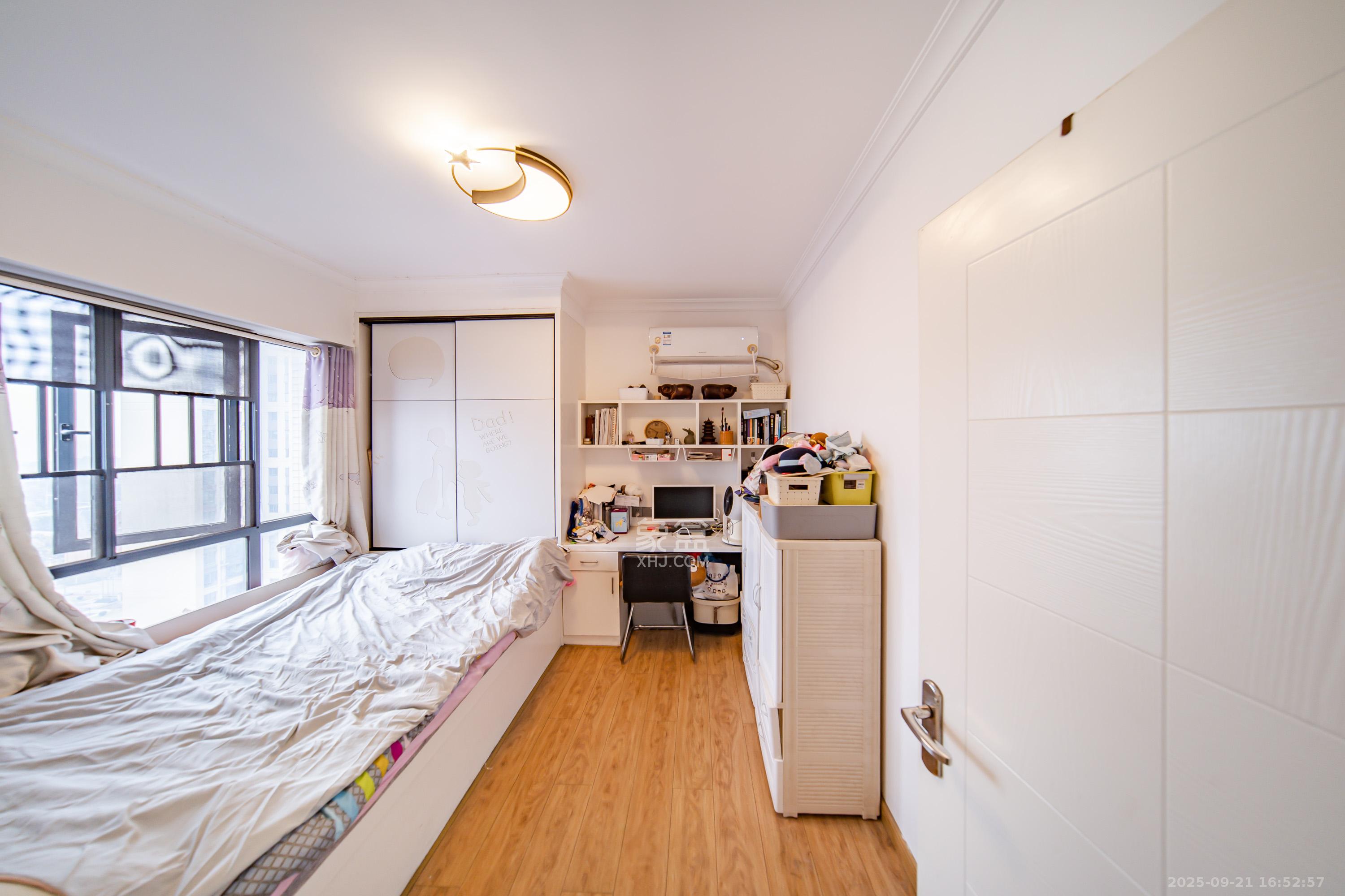 兰亭湾畔  3室2厅2卫    119.0万卧室