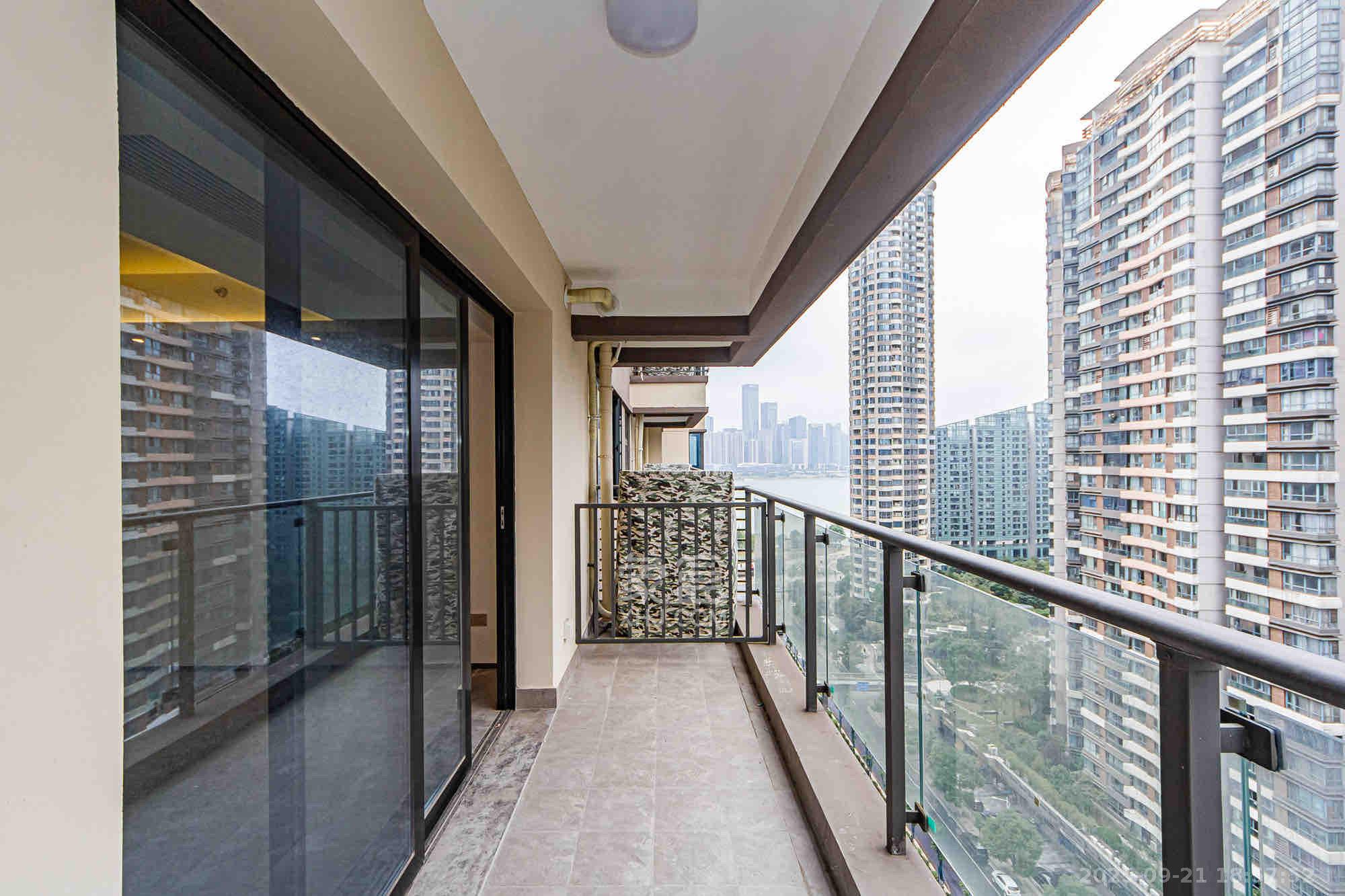 北辰瀚江府 3室2厅2卫 8000.0元/月 北辰瀚江府 3室2厅2卫 8000.0元/月室内图