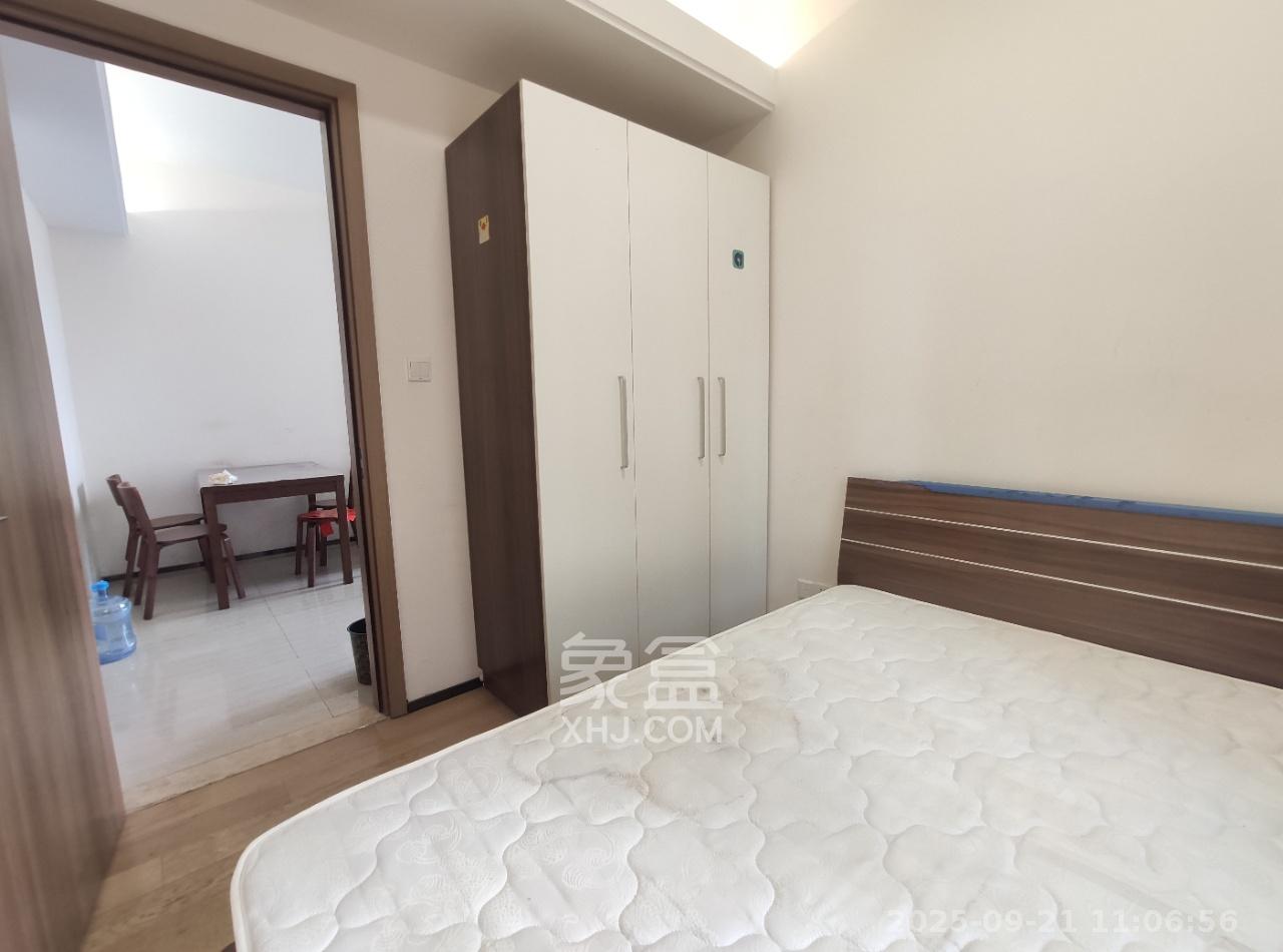 恒大国际广场 2室1厅1卫 2200.0元/月 恒大国际广场 2室1厅1卫 2200.0元/月室内图