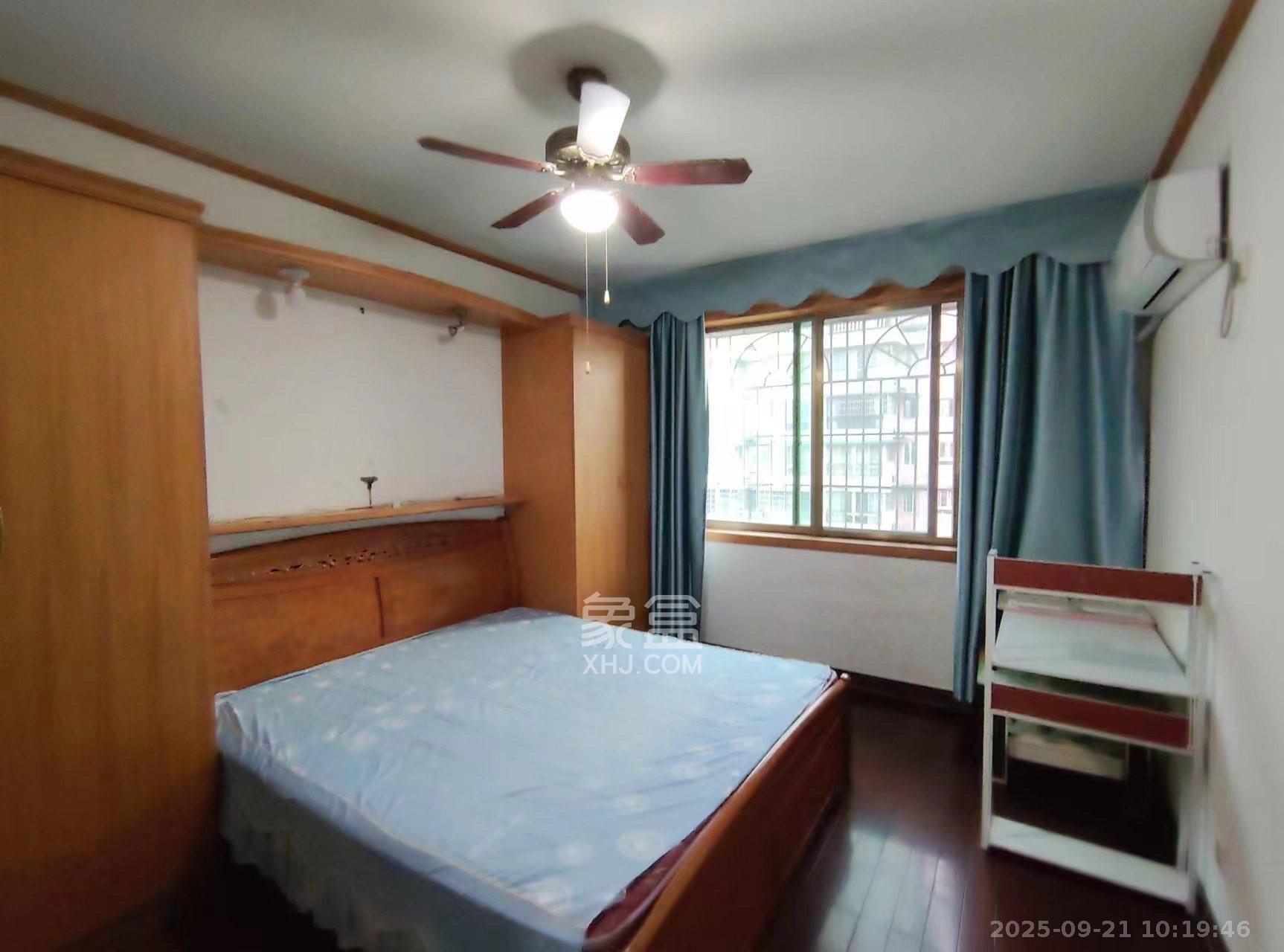 营山佳园 3室1厅1卫 2200.0元/月 营山佳园 3室1厅1卫 2200.0元/月室内图