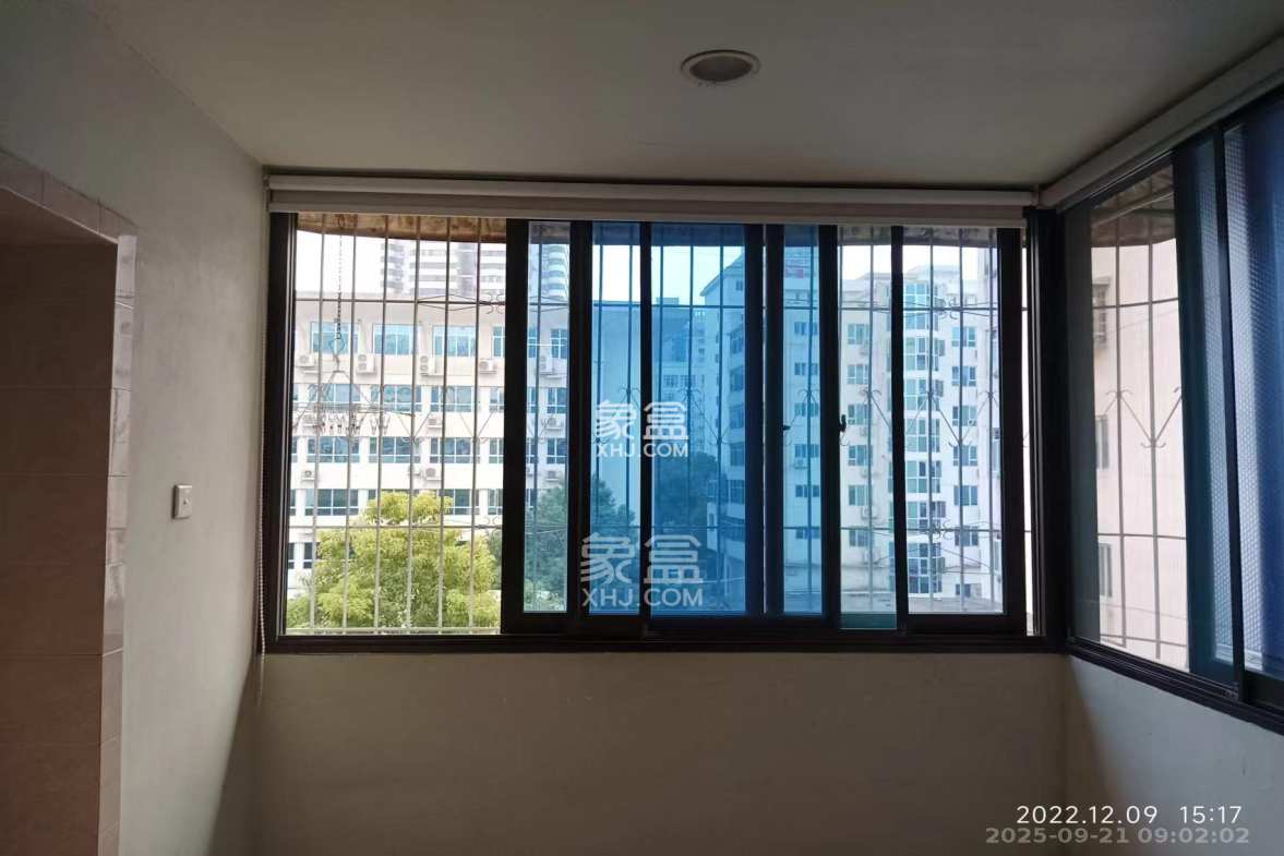 湖南大剧院 1室0厅0卫 2200.0元/月 湖南大剧院 1室0厅0卫 2200.0元/月室内图