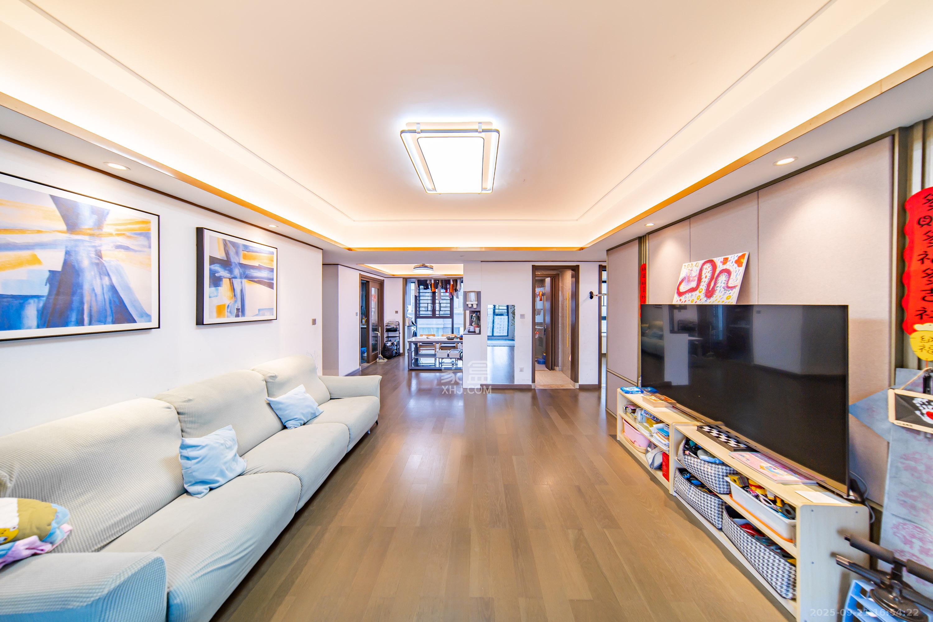 华申阳光城未来悦 4室2厅2卫 168.0万 华申阳光城未来悦 4室2厅2卫 168.0万客厅