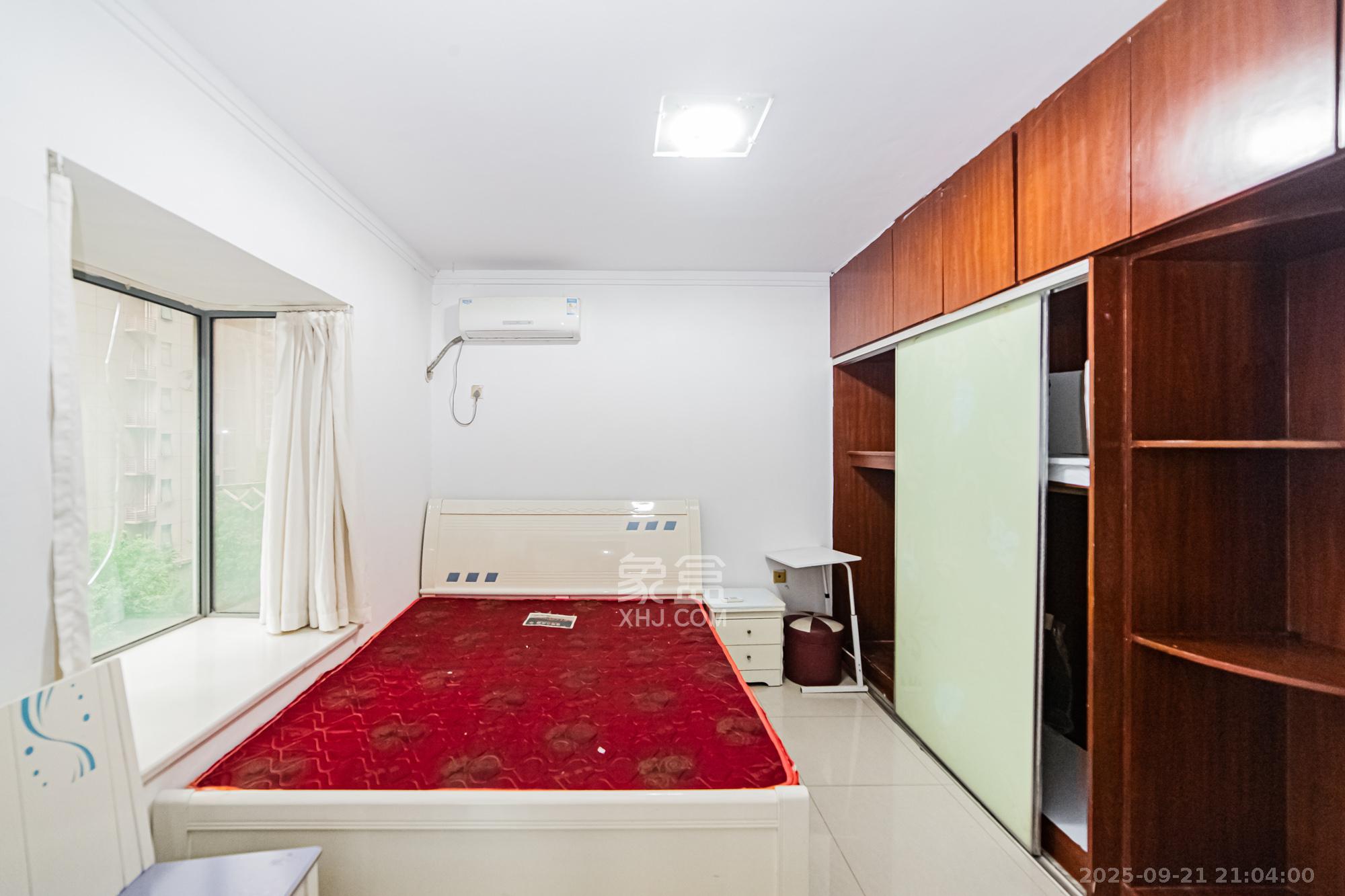 滨江君悦香邸 3室2厅1卫 90.0万 滨江君悦香邸 3室2厅1卫 90.0万卧室