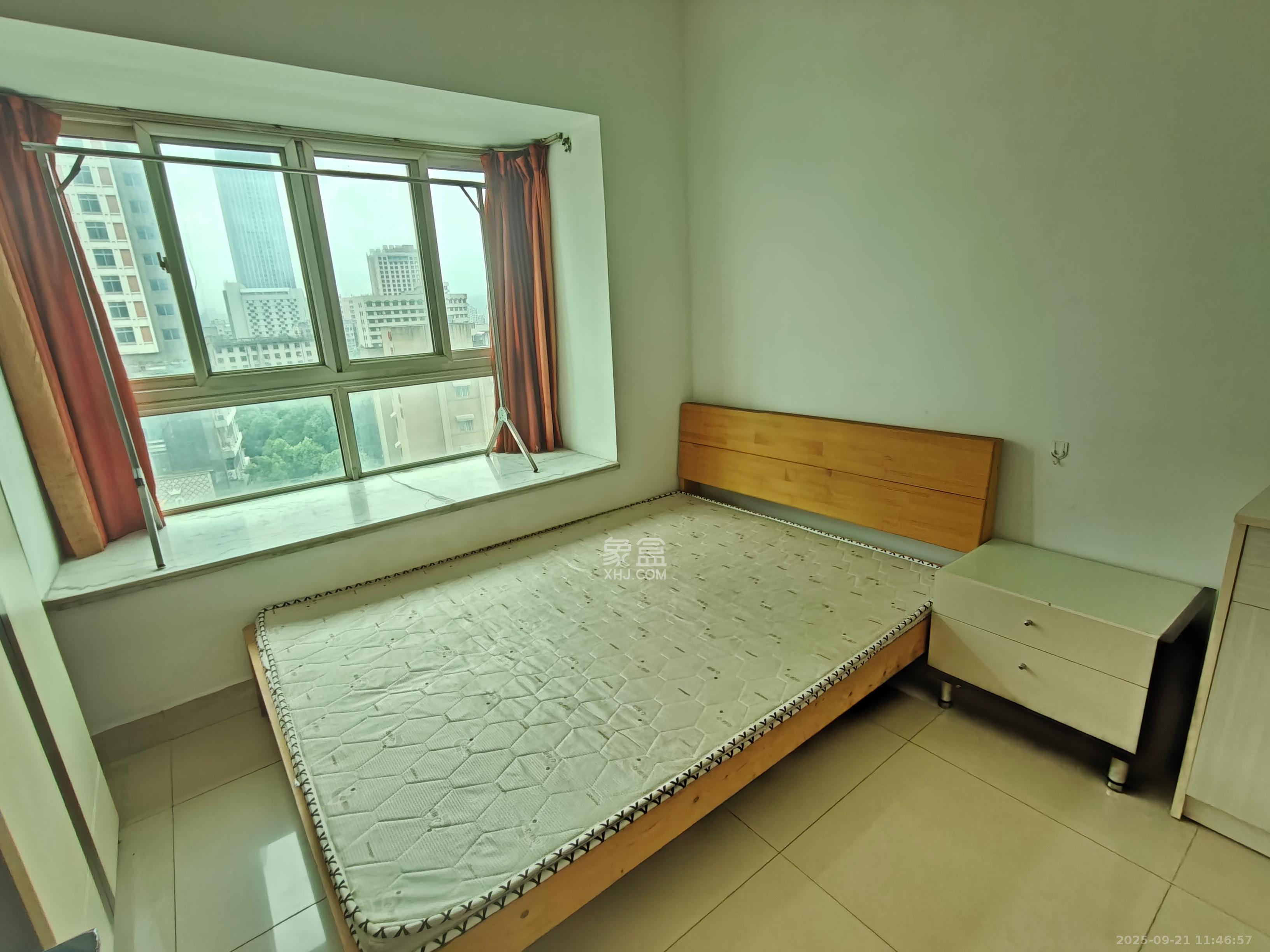 都市晨光  1室1厅1卫    1000.0元/月 都市晨光  1室1厅1卫    1000.0元/月室内图