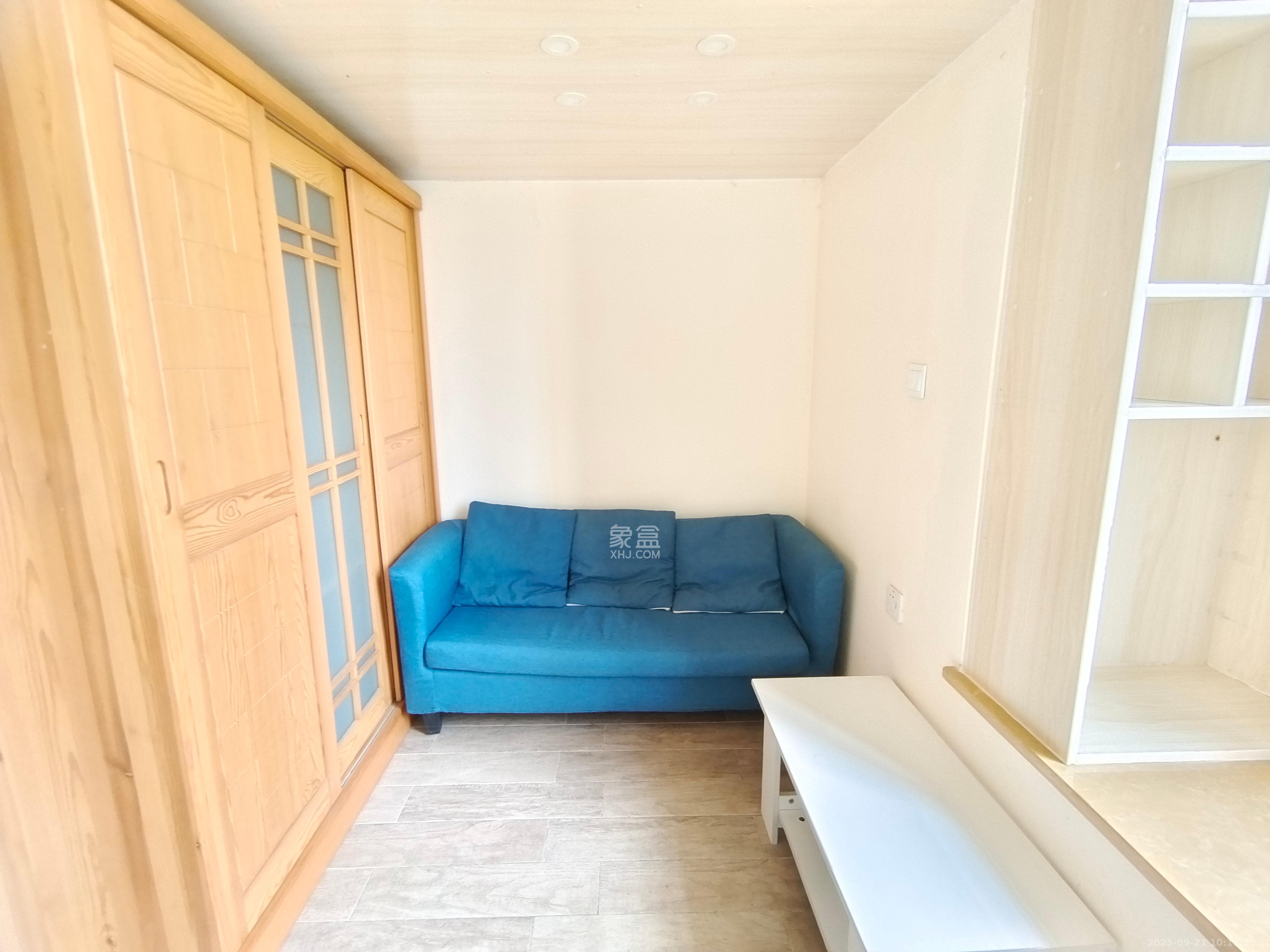 兰亭湾畔 1室1厅1卫 1000.0元/月 兰亭湾畔 1室1厅1卫 1000.0元/月室内图