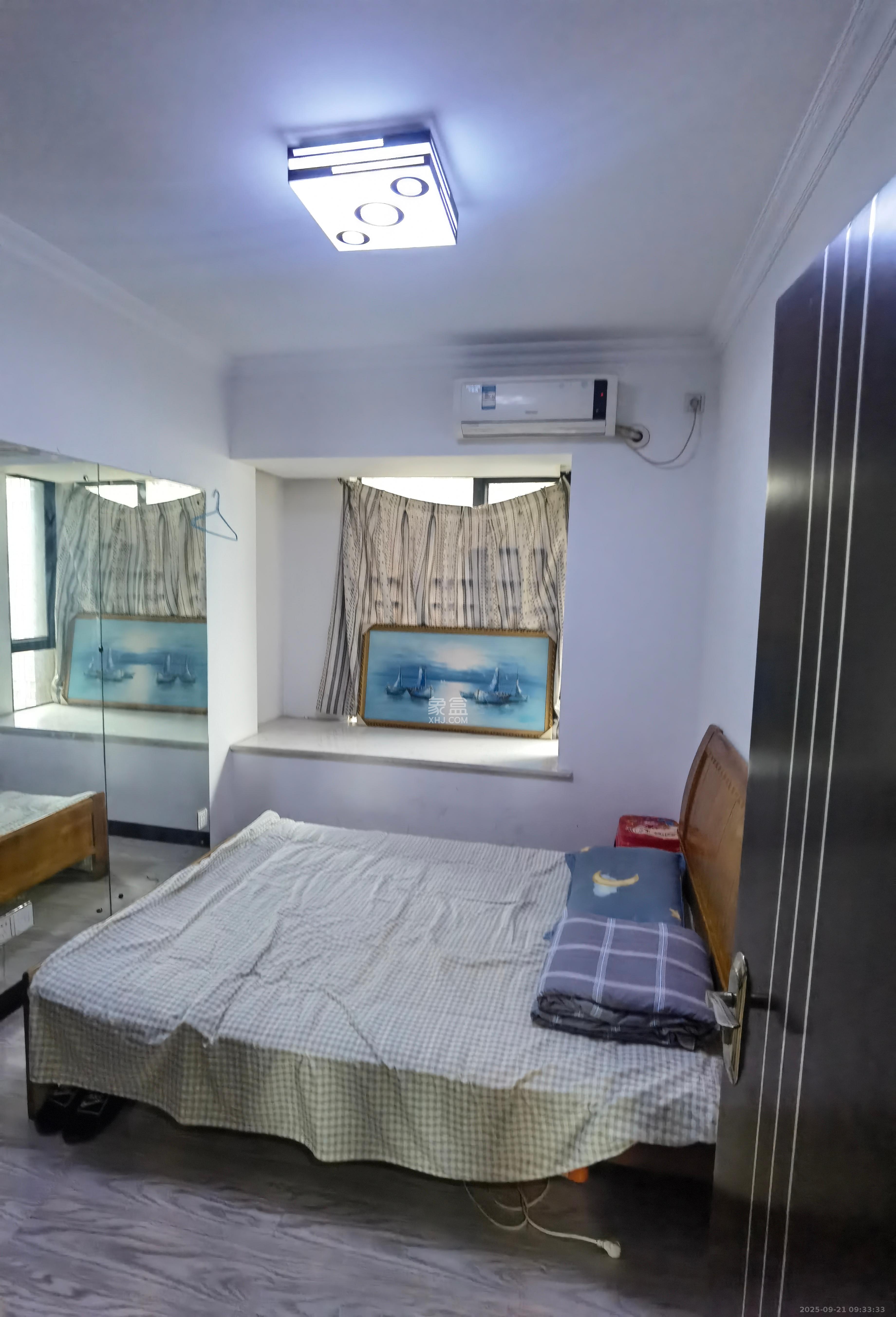 百纳广场(百纳公寓) 3室2厅1卫 2800.0元/月 百纳广场(百纳公寓) 3室2厅1卫 2800.0元/月室内图