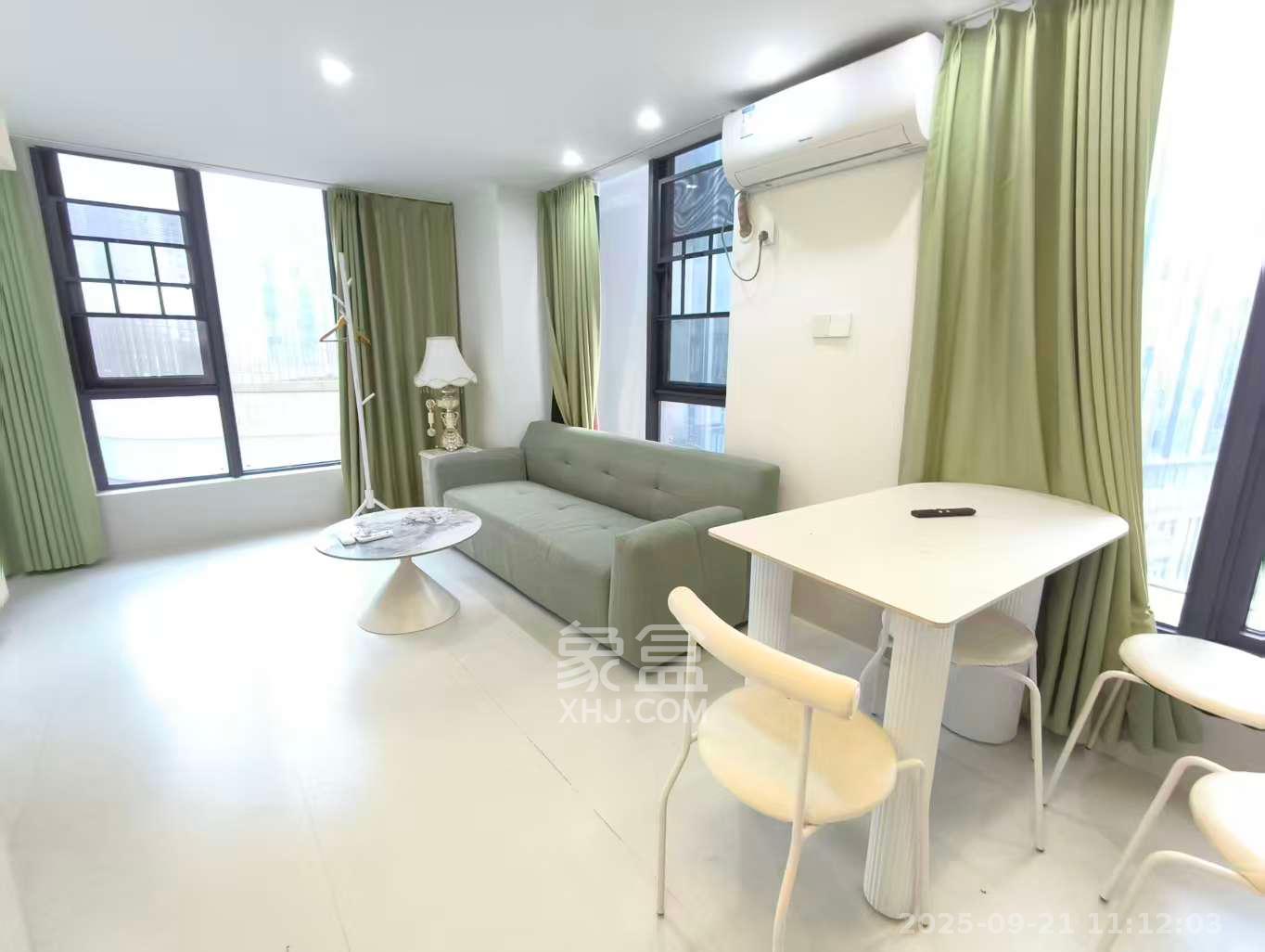 力高凤凰新天 2室1厅1卫 2400.0元/月 力高凤凰新天 2室1厅1卫 2400.0元/月室内图