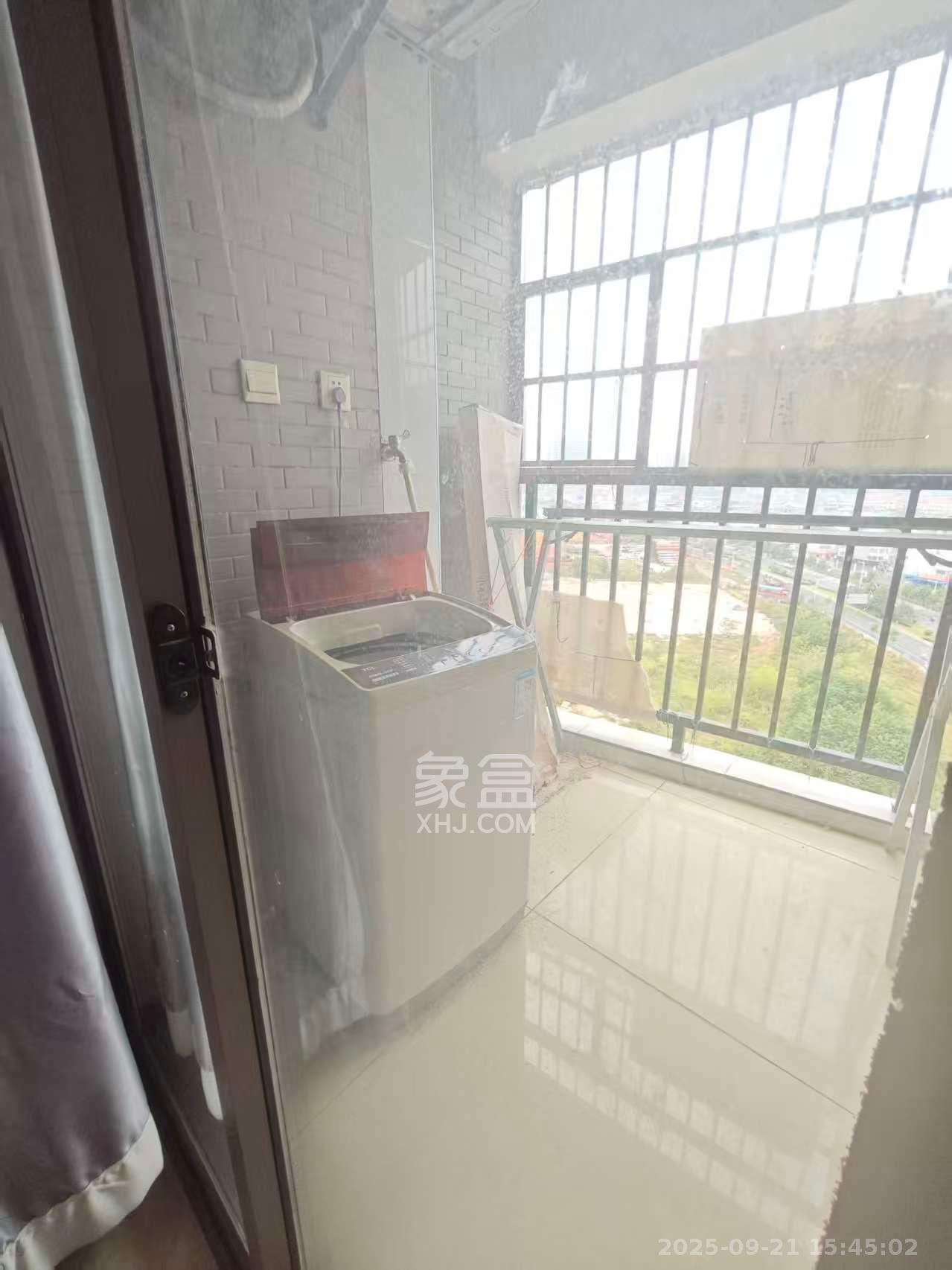 德庆水韵山城 1室1厅1卫 1400.0元/月 德庆水韵山城 1室1厅1卫 1400.0元/月室内图