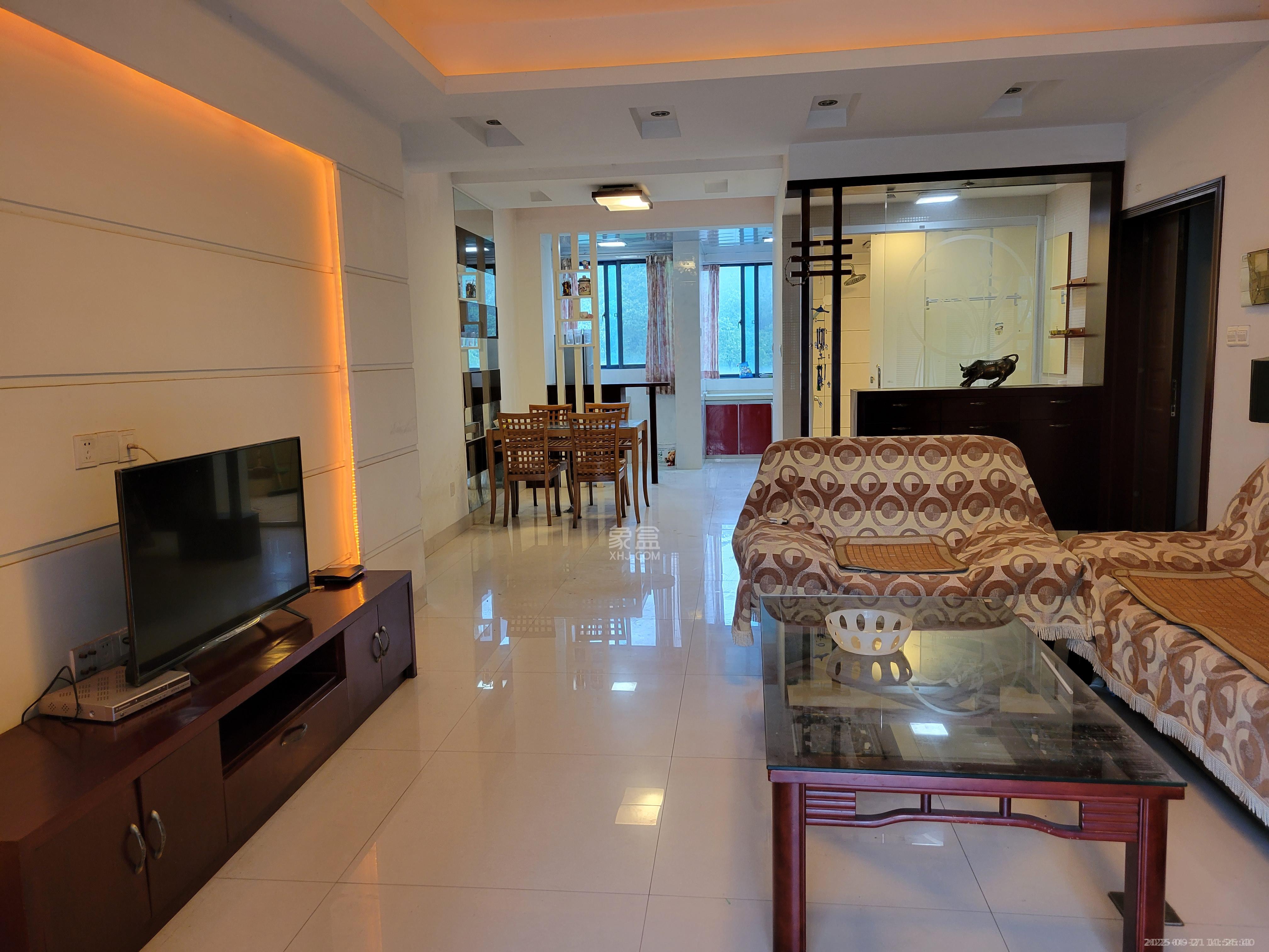 山水国际  2室2厅1卫    1300.0元/月室内图