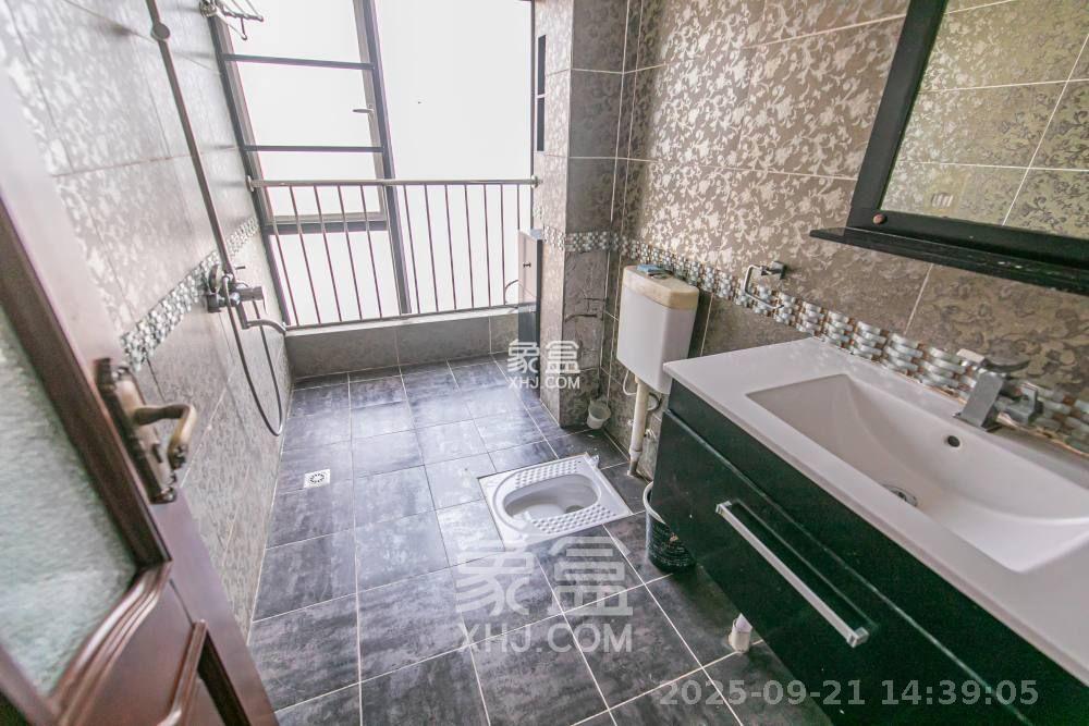 幸福里润城(幸福里二期) 3室2厅2卫 2300.0元/月 幸福里润城(幸福里二期) 3室2厅2卫 2300.0元/月室内图