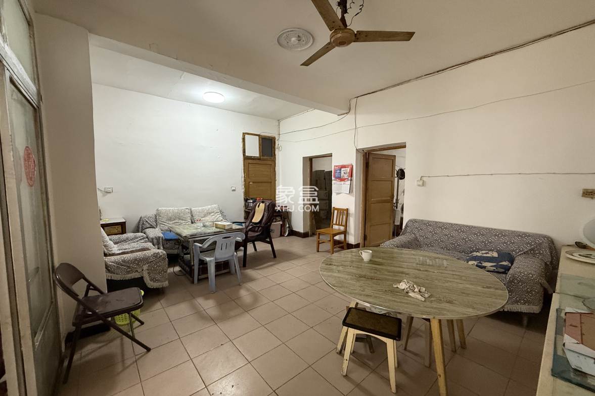 针织厂家属楼(新星南路) 1室0厅0卫 38.8万 针织厂家属楼(新星南路) 1室0厅0卫 38.8万客厅