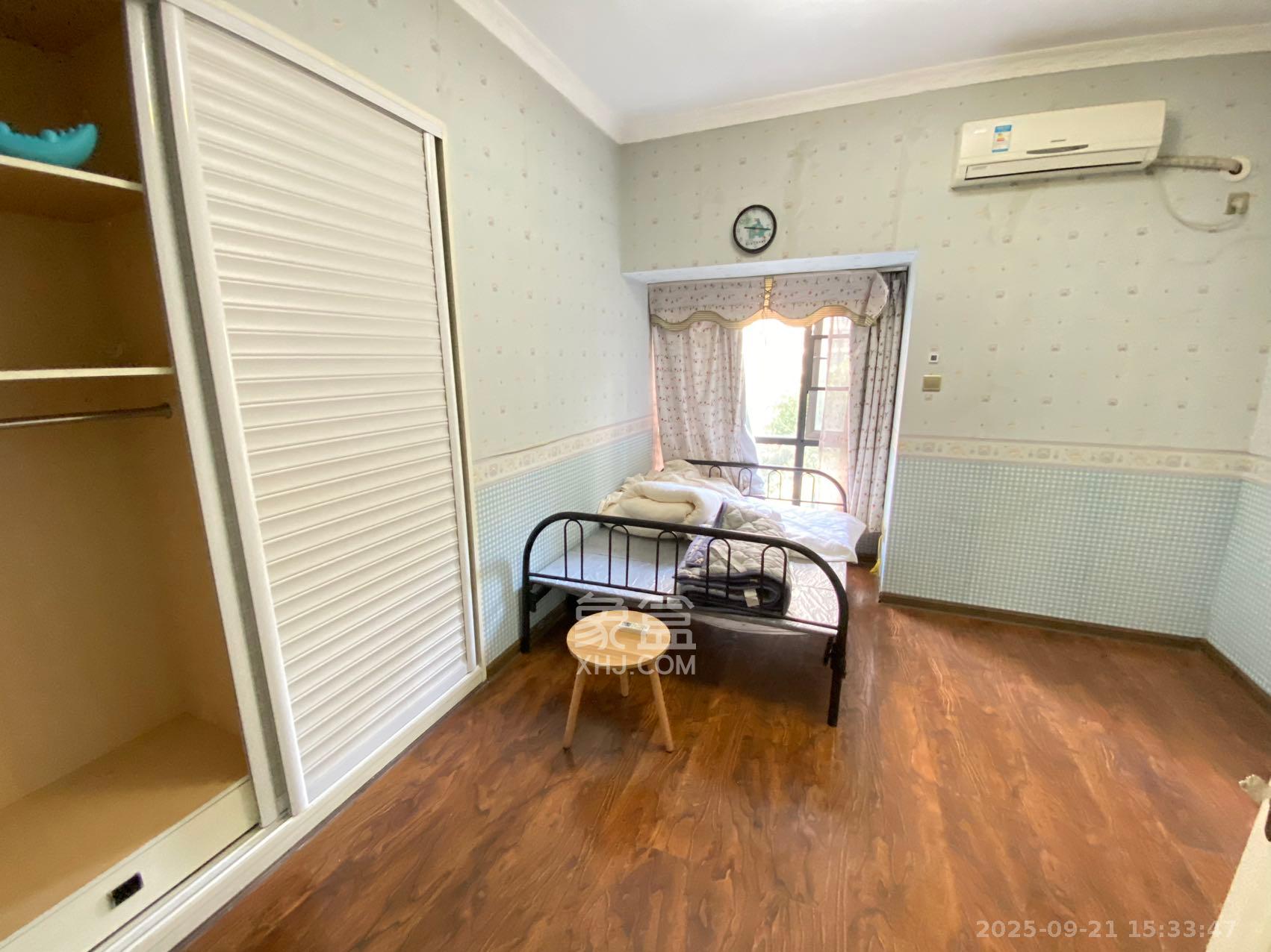 归心苑  4室2厅2卫    2600.0元/月室内图