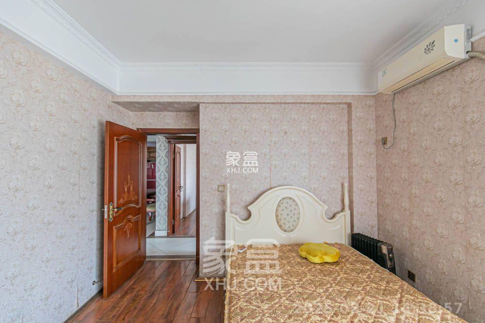 幸福里润城(幸福里二期) 3室2厅2卫 2300.0元/月 幸福里润城(幸福里二期) 3室2厅2卫 2300.0元/月室内图