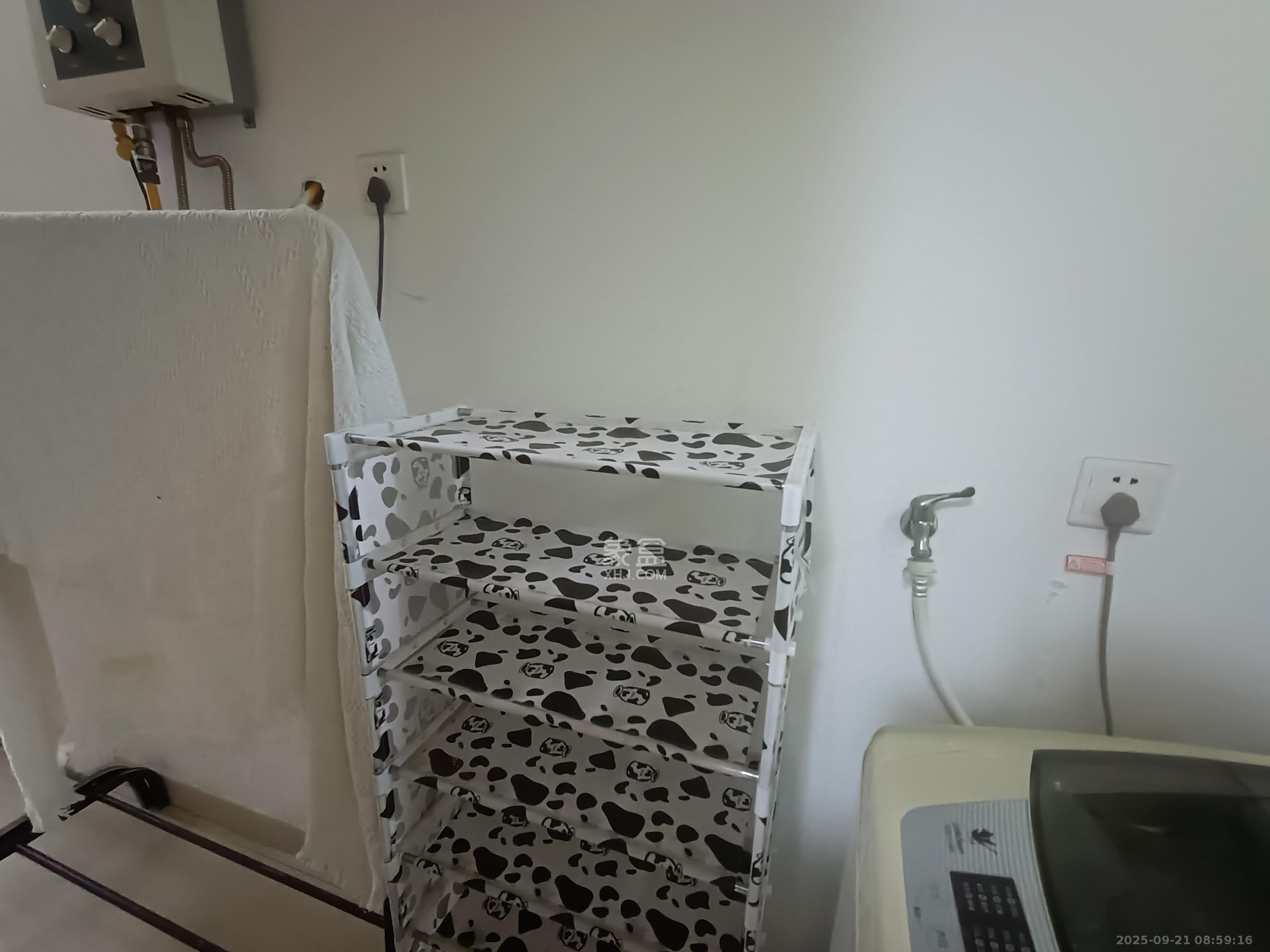 东怡外国(南湖一号) 1室2厅1卫 1800.0元/月 东怡外国(南湖一号) 1室2厅1卫 1800.0元/月室内图