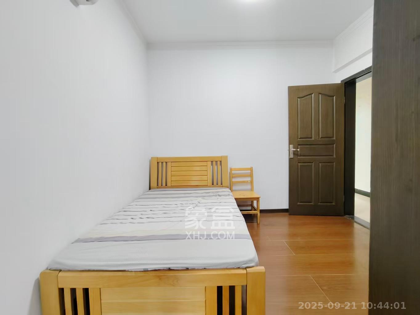 中星苑  3室2厅2卫    2300.0元/月室内图