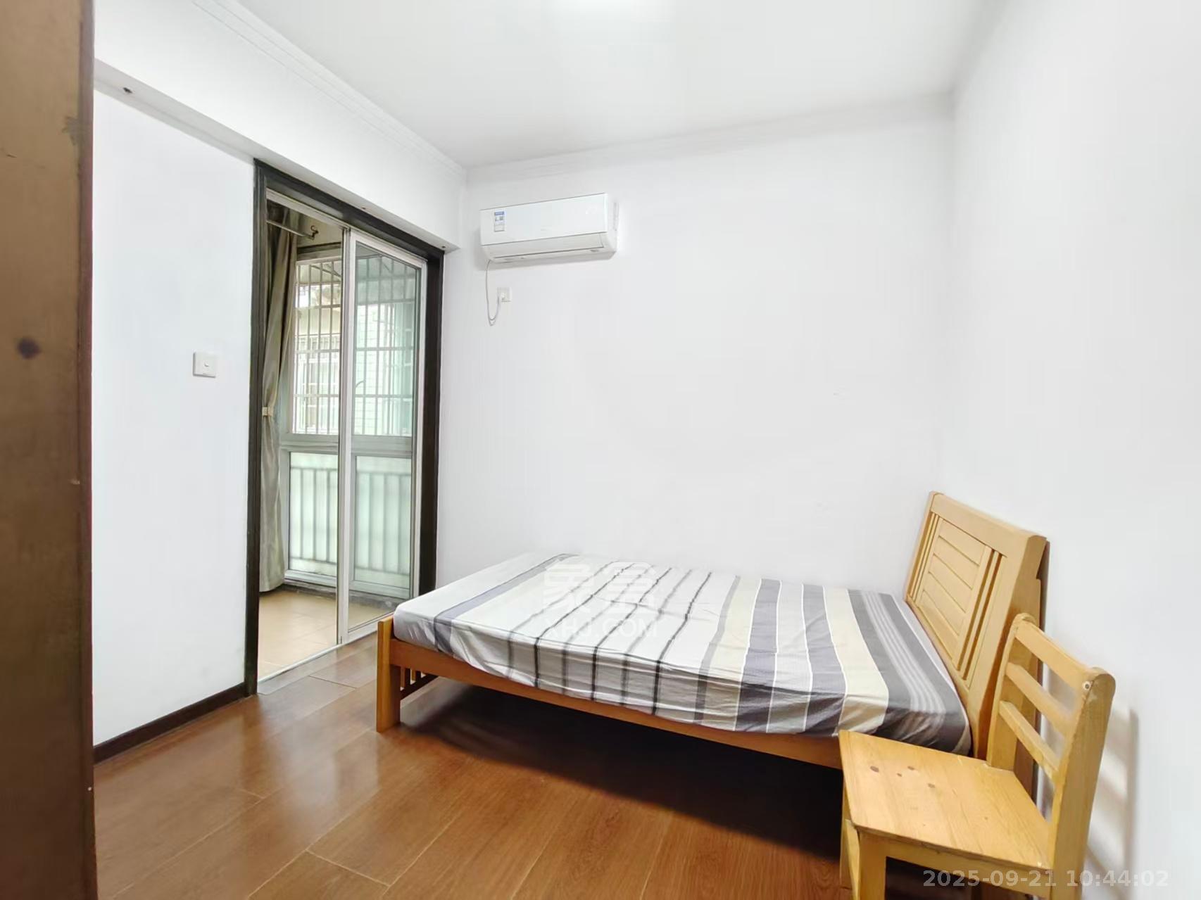 中星苑  3室2厅2卫    2300.0元/月室内图