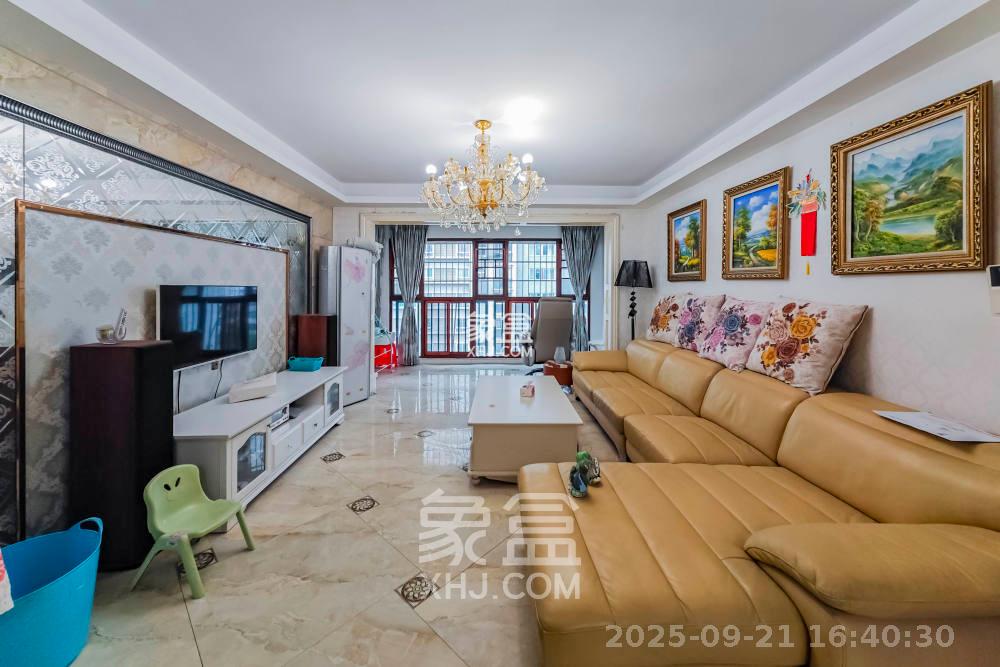 三江花中城 4室2厅2卫 3300.0元/月 三江花中城 4室2厅2卫 3300.0元/月室内图