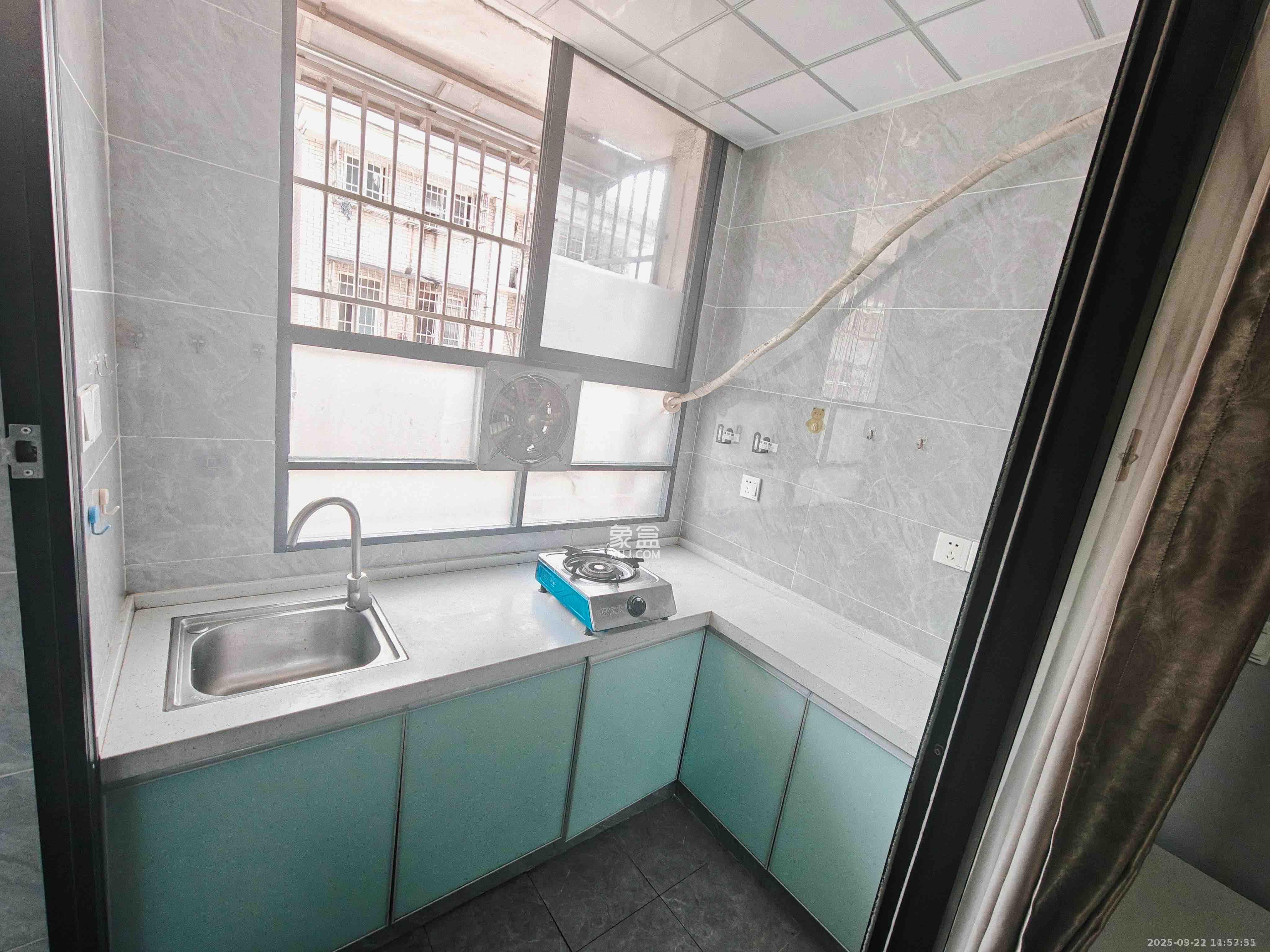 金科佳苑 1室1厅1卫 1100.0元/月 金科佳苑 1室1厅1卫 1100.0元/月室内图