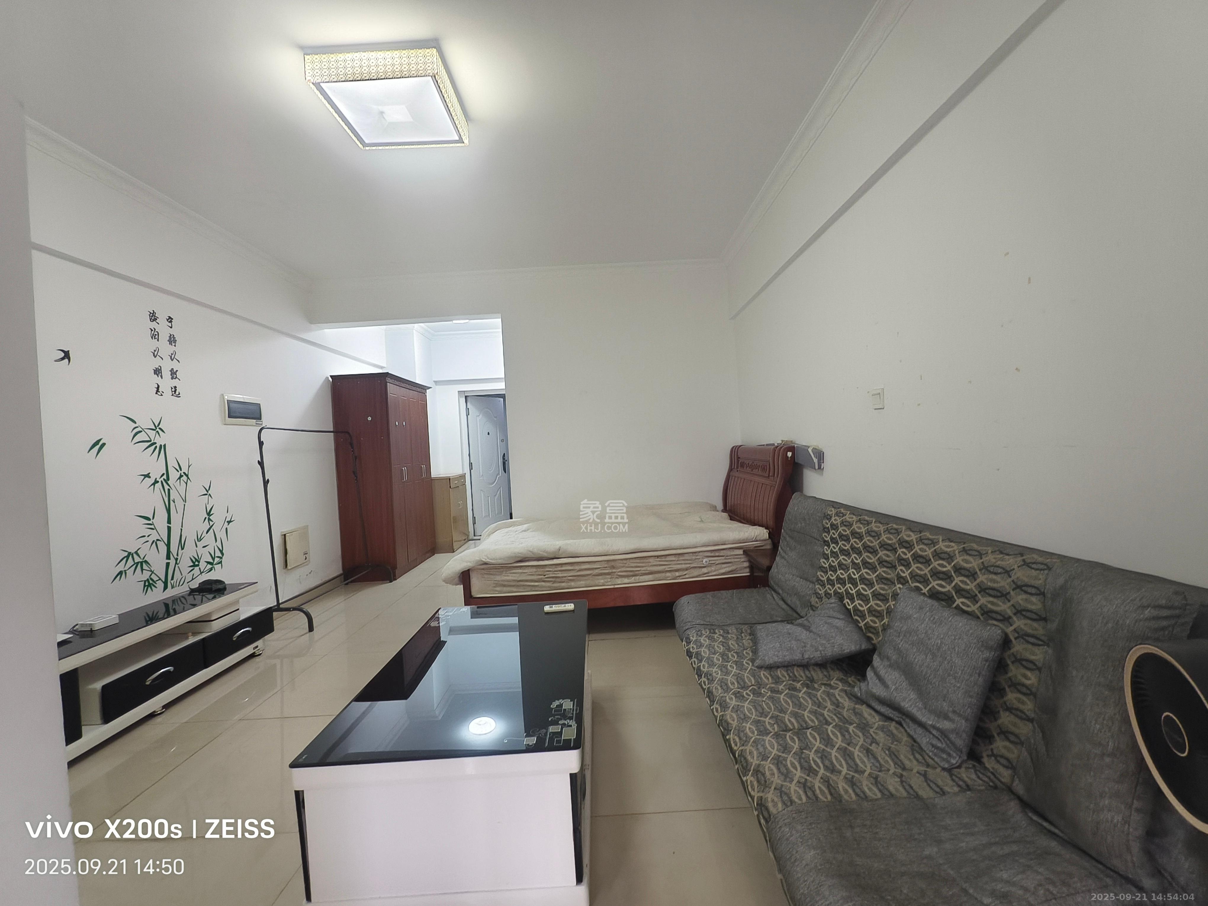 爱都(IDO) 1室1厅1卫 1300.0元/月 爱都(IDO) 1室1厅1卫 1300.0元/月室内图