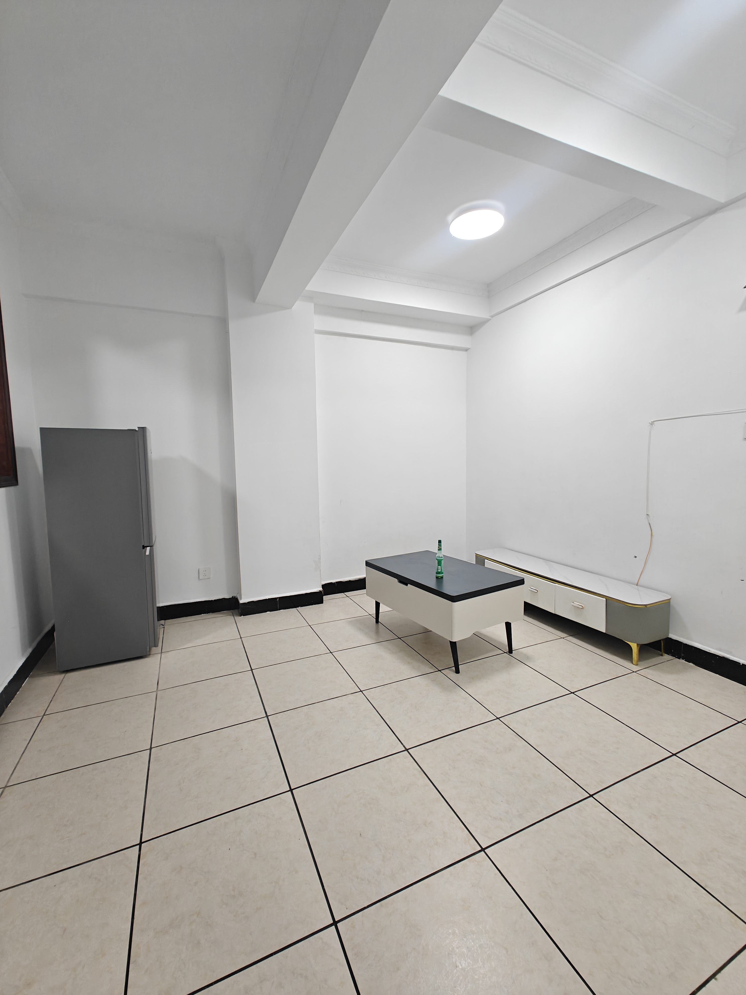 飞龙公寓 1室1厅1卫 1600.0元/月 飞龙公寓 1室1厅1卫 1600.0元/月室内图