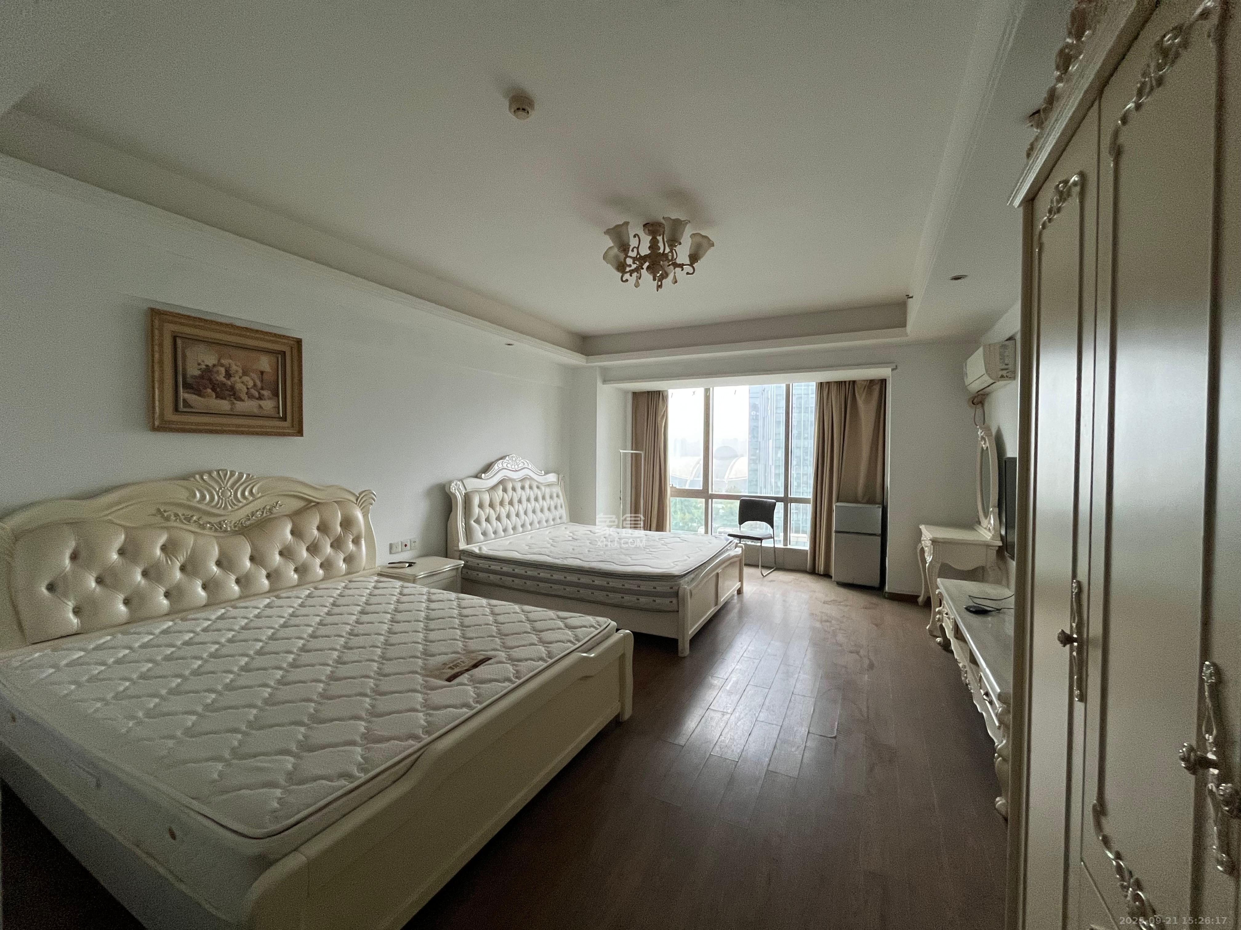 德思勤城市广场（宝格丽公寓）  1室1厅1卫    1800.0元/月