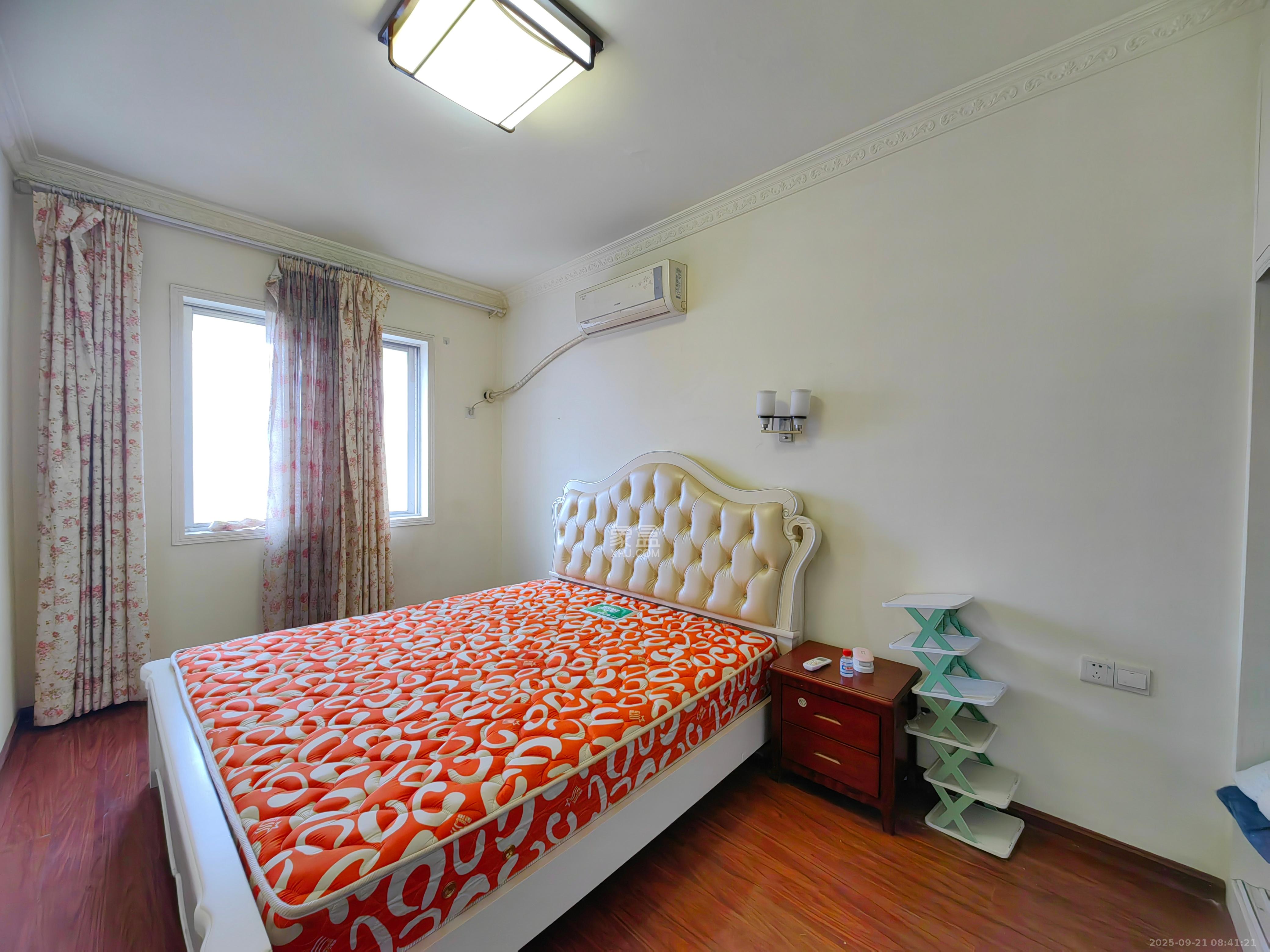 上河国际B座 2室1厅1卫 2500.0元/月 上河国际B座 2室1厅1卫 2500.0元/月室内图