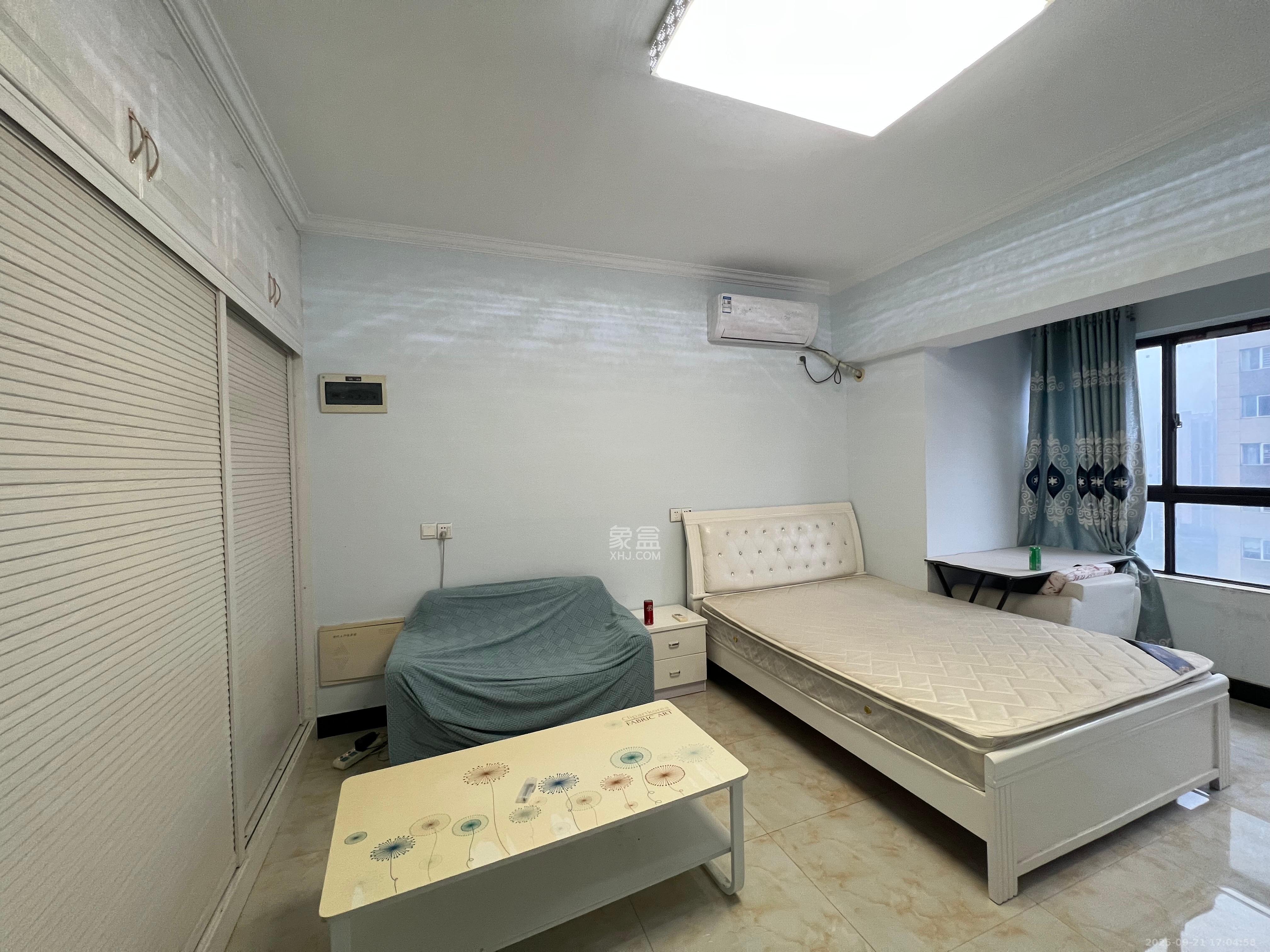 当代滨江MOMA  1室1厅1卫    1600.0元/月 当代滨江MOMA  1室1厅1卫    1600.0元/月室内图