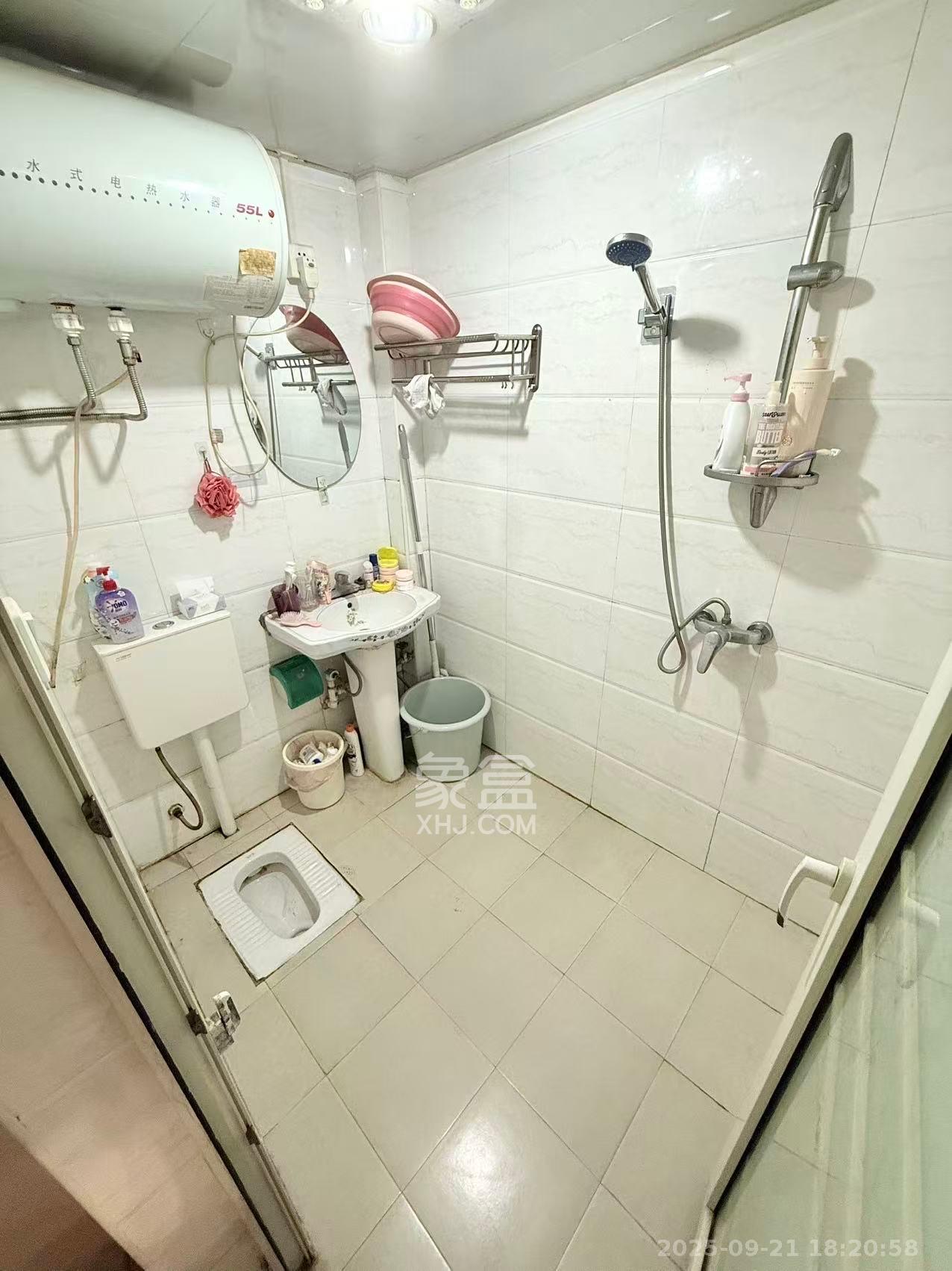 香颂国际 1室1厅1卫 1550.0元/月 香颂国际 1室1厅1卫 1550.0元/月室内图