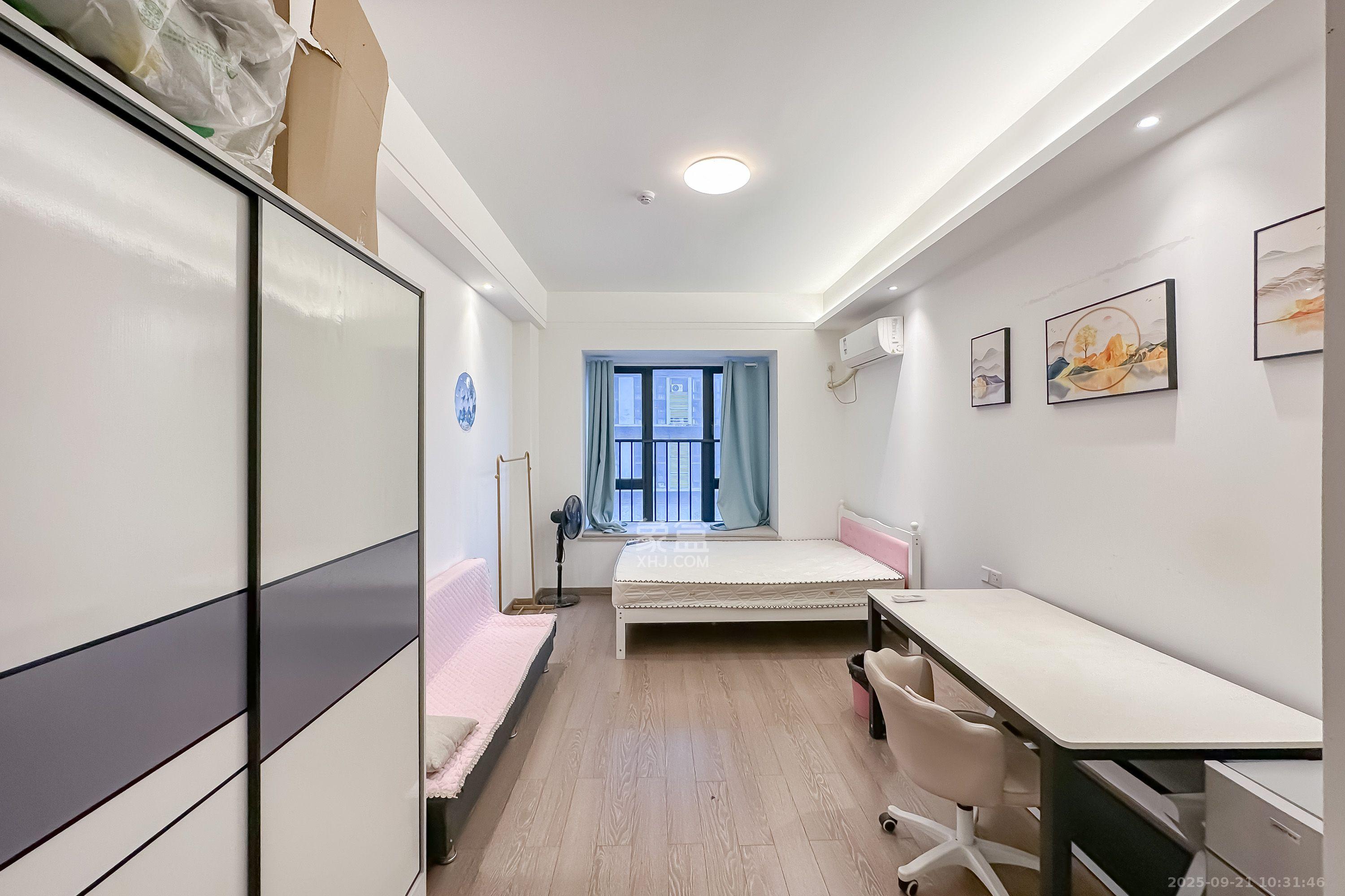 映客龙湖璟翠公馆（映客龙湖璟翠中心）   38.85㎡      1400.0元/月