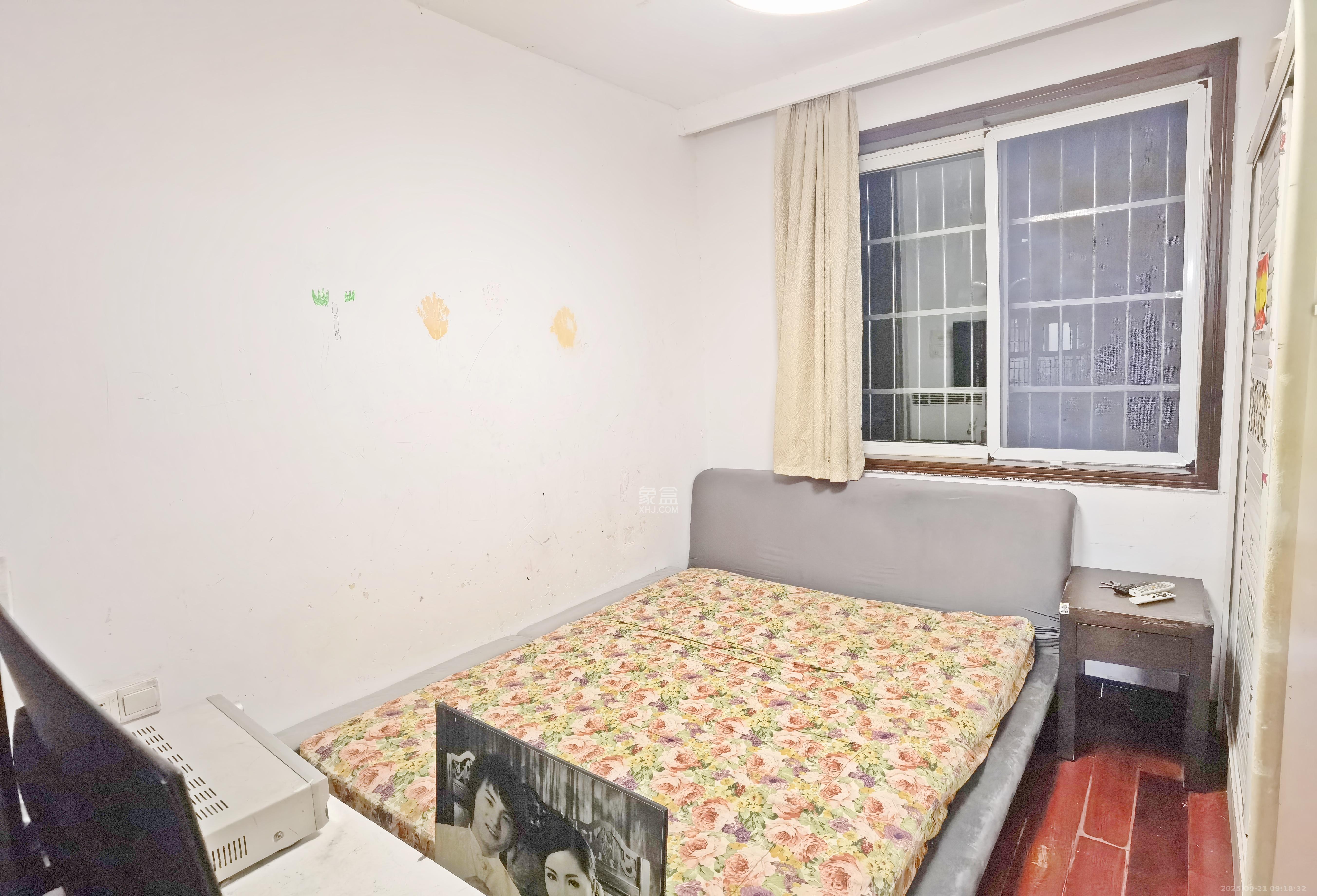 枫林美景  3室2厅1卫    2200.0元/月室内图