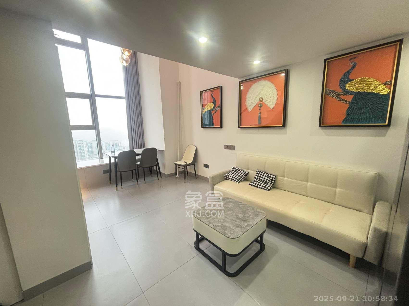 正荣梅溪紫阙台  2室2厅1卫    2300.0元/月室内图