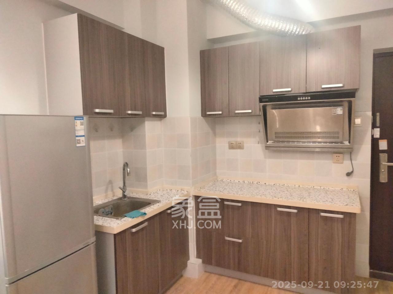 中建芙蓉嘉苑  1室1厅1卫    1200.0元/月室内图