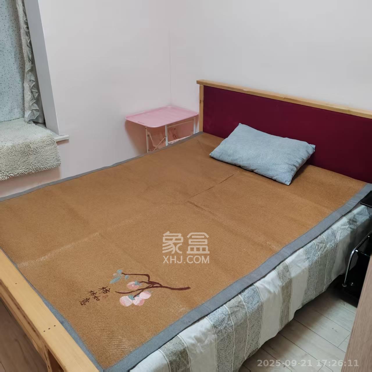 湘江世纪城融江苑 1室2厅1卫 2300.0元/月 湘江世纪城融江苑 1室2厅1卫 2300.0元/月室内图