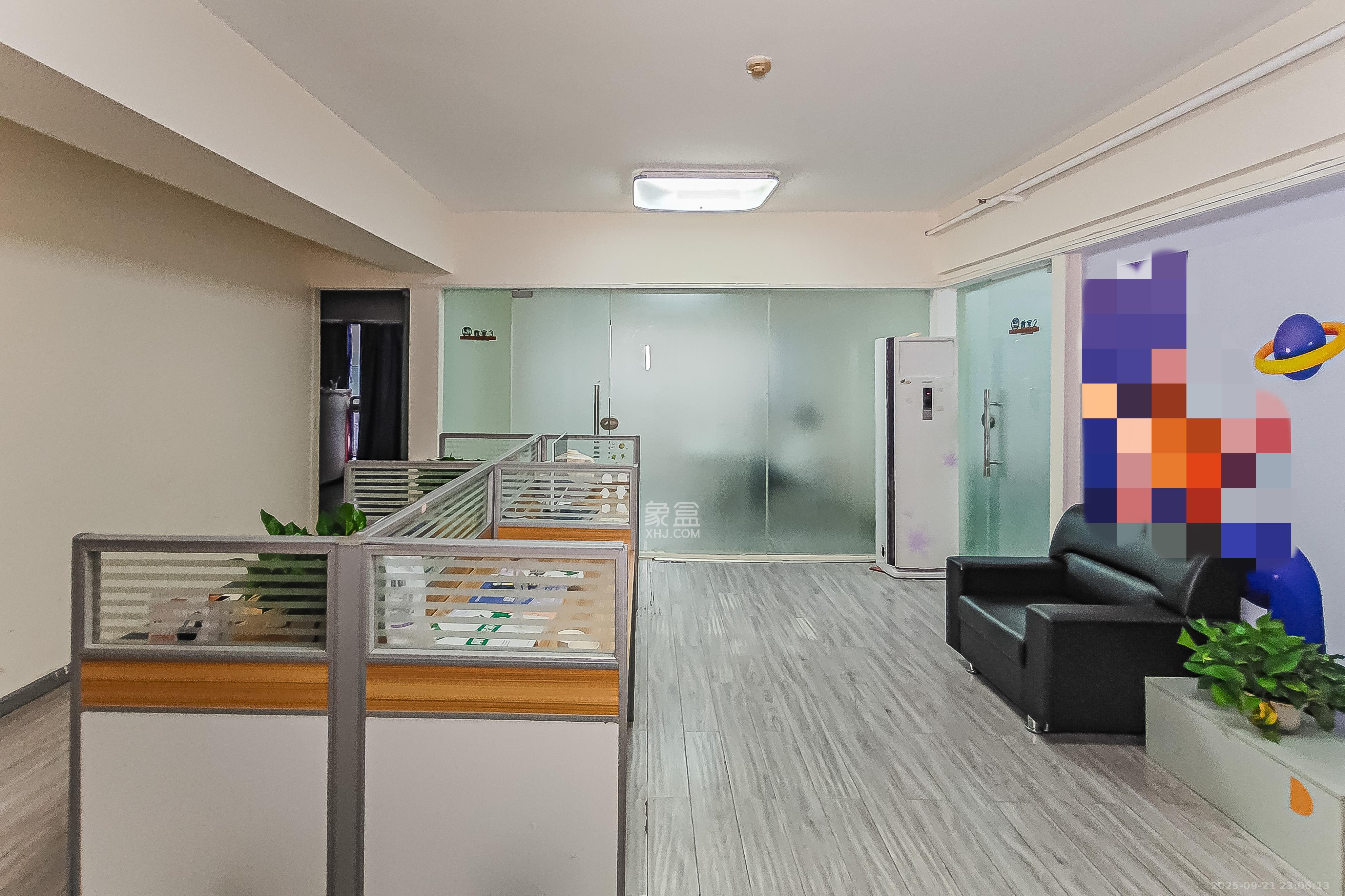 嘉盛国际广场  1室1厅1卫    37.5万客厅